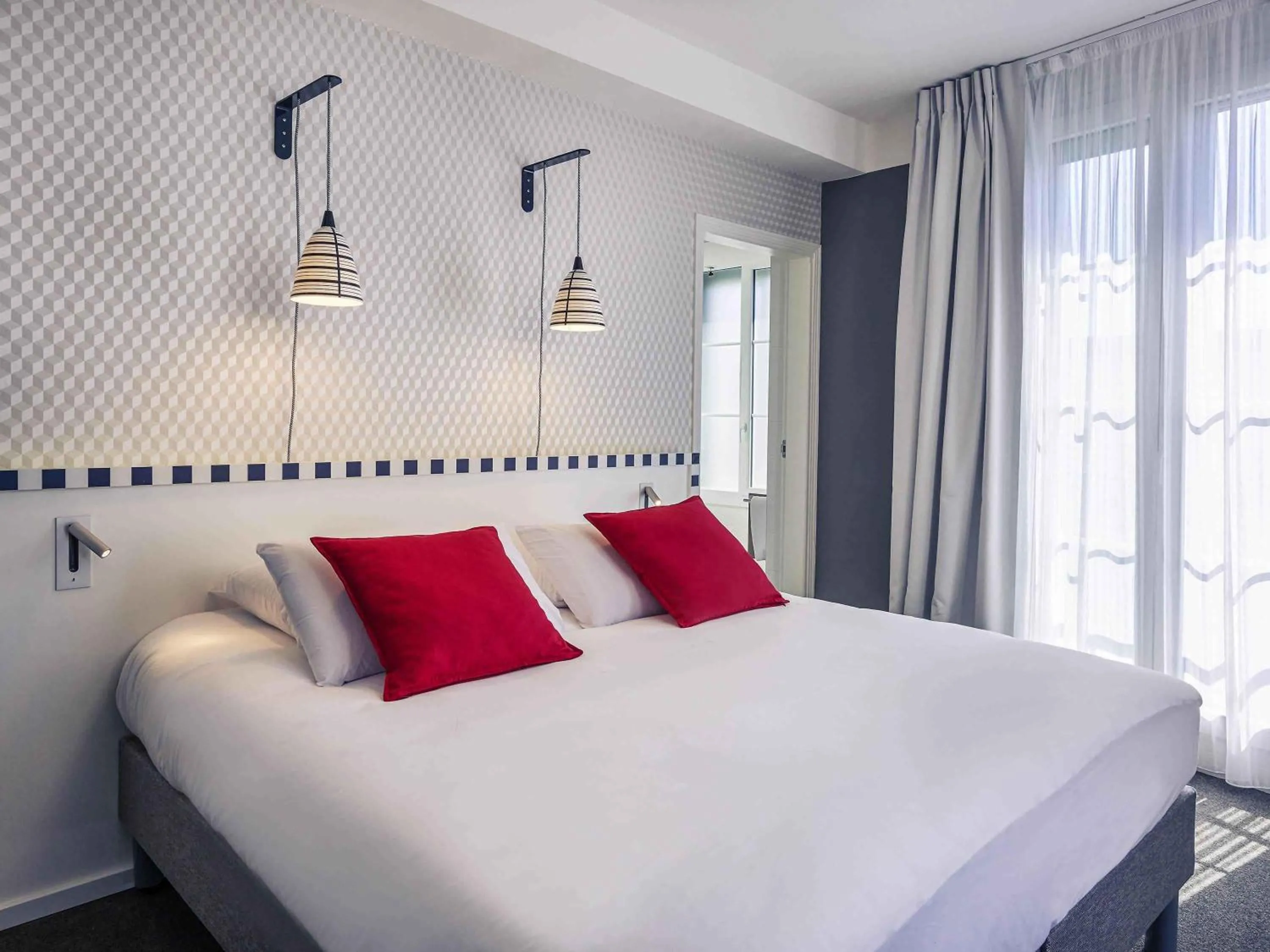 Bedroom, Bed in Hotel Mercure Brest Centre Les Voyageurs