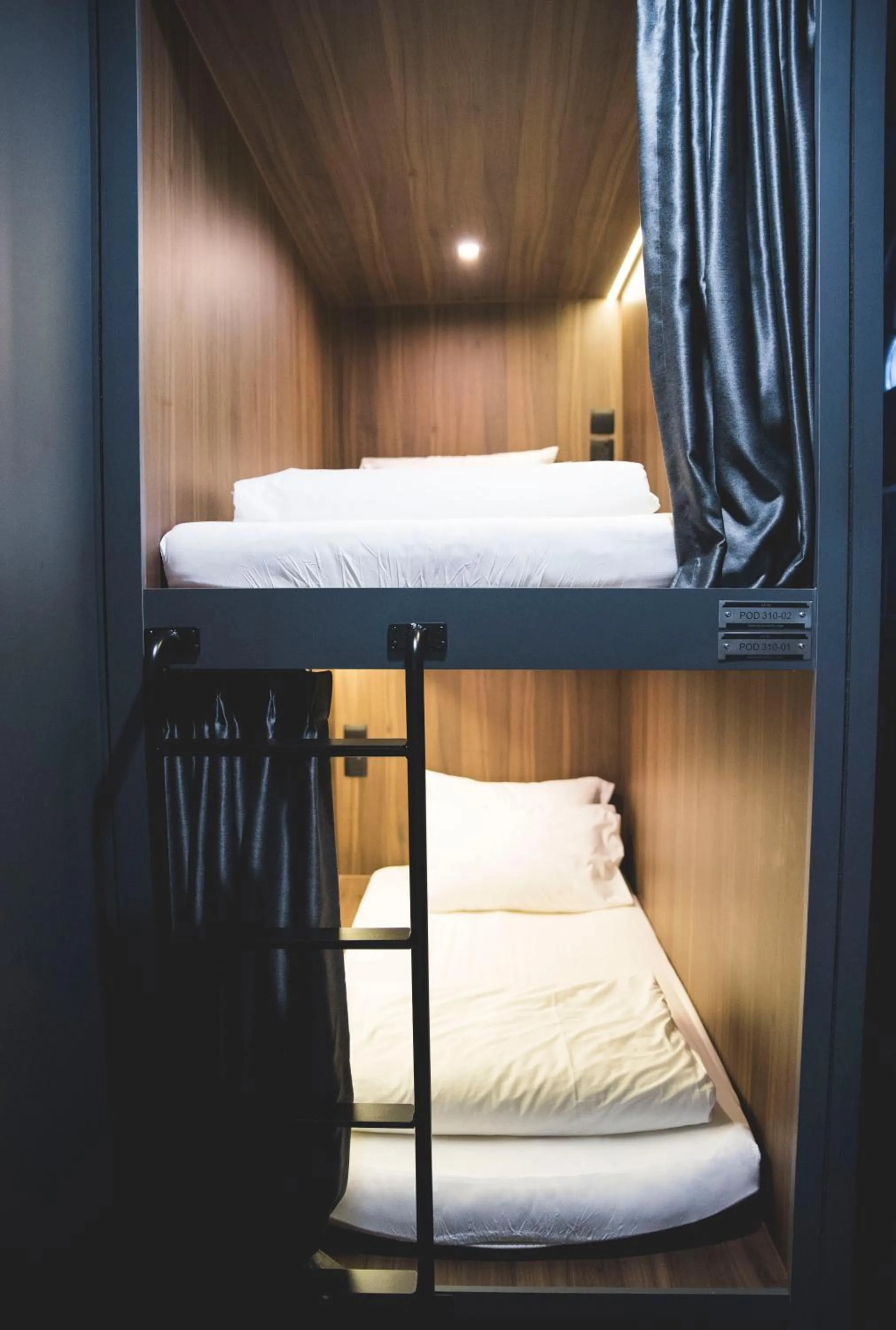 Bedroom, Bed in Wink at McCallum Street