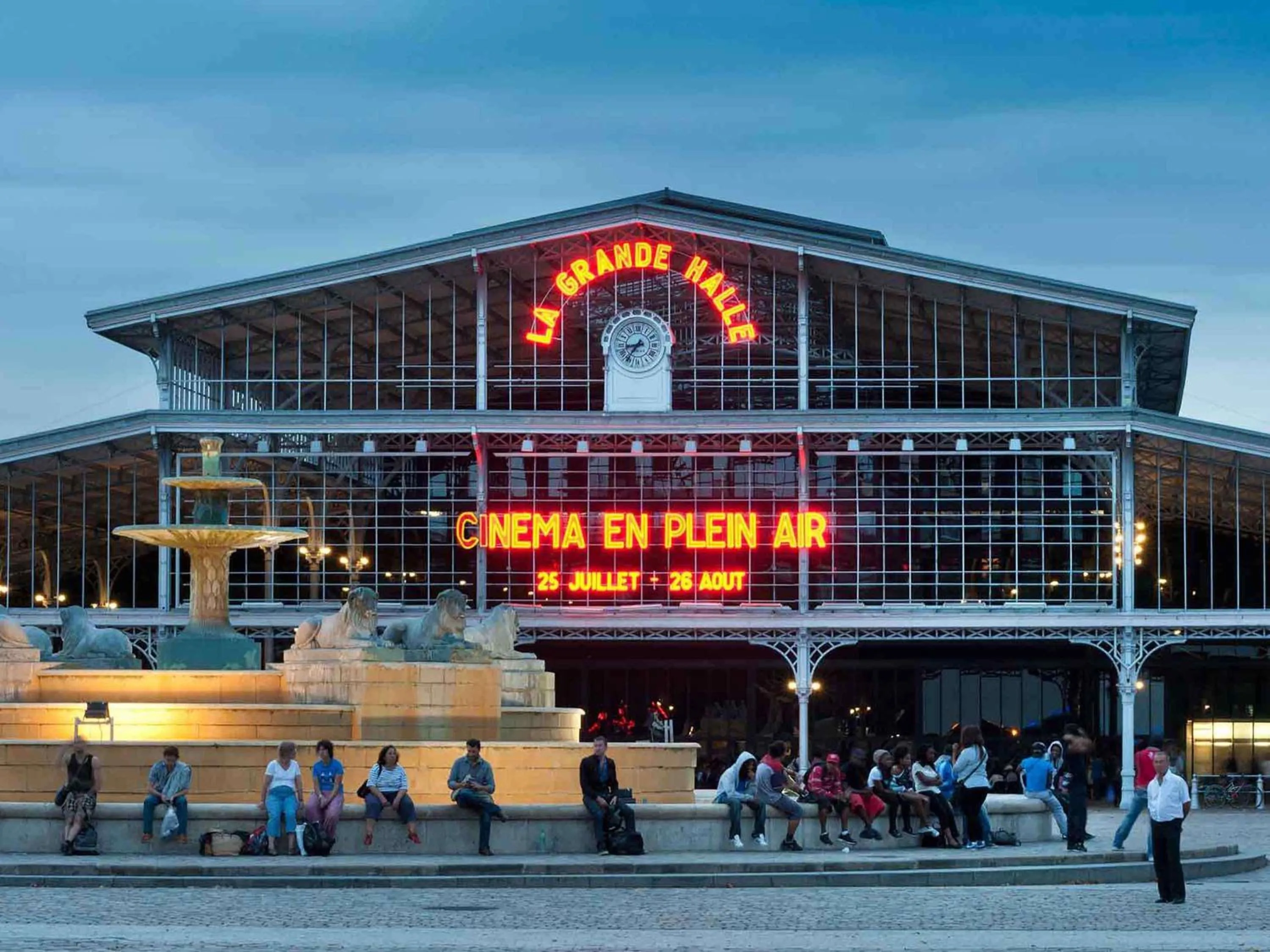 Lounge or bar in Ibis Styles Paris Saint Denis La Plaine