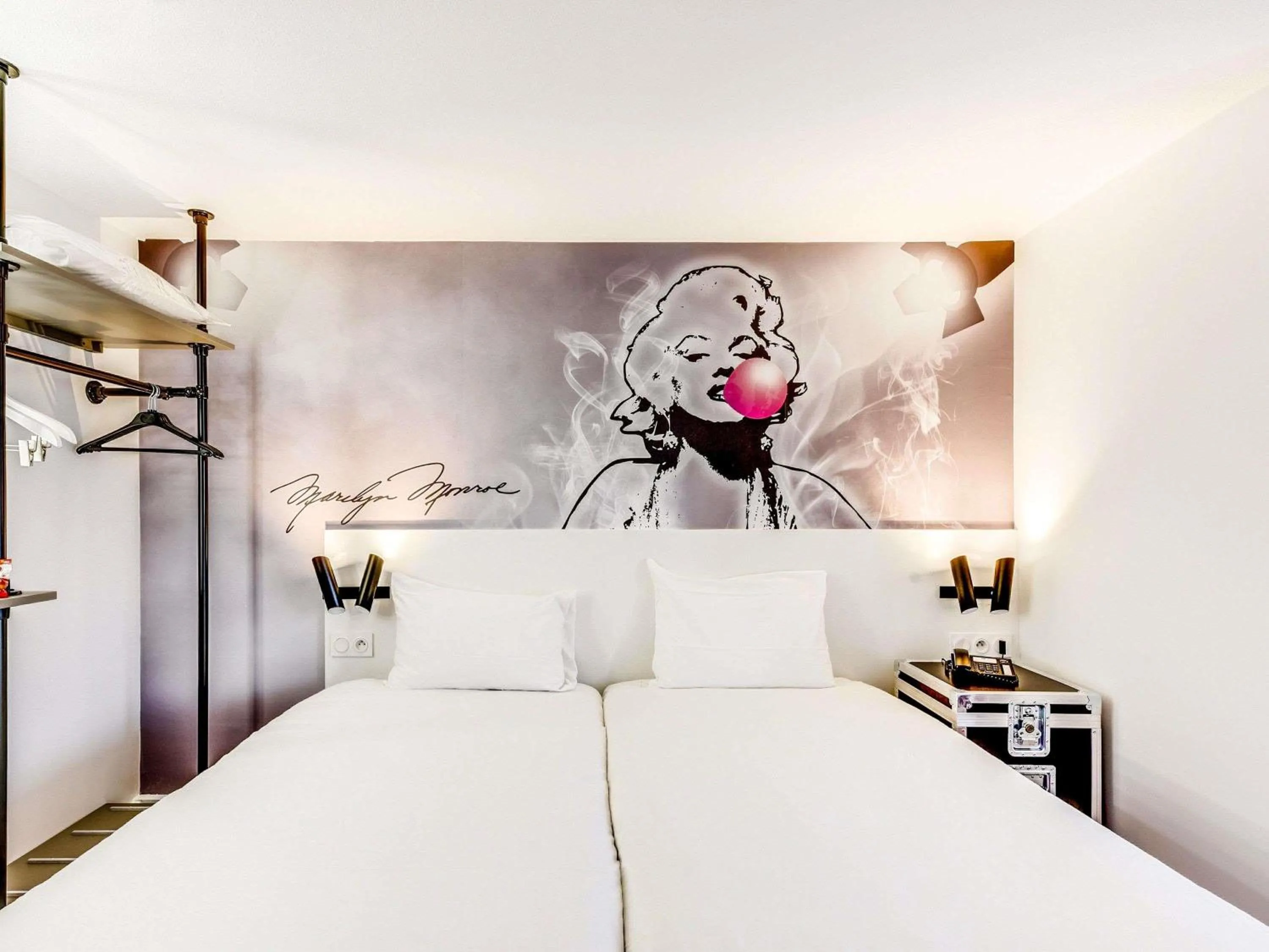 Bedroom, Bed in Ibis Styles Paris Saint Denis La Plaine