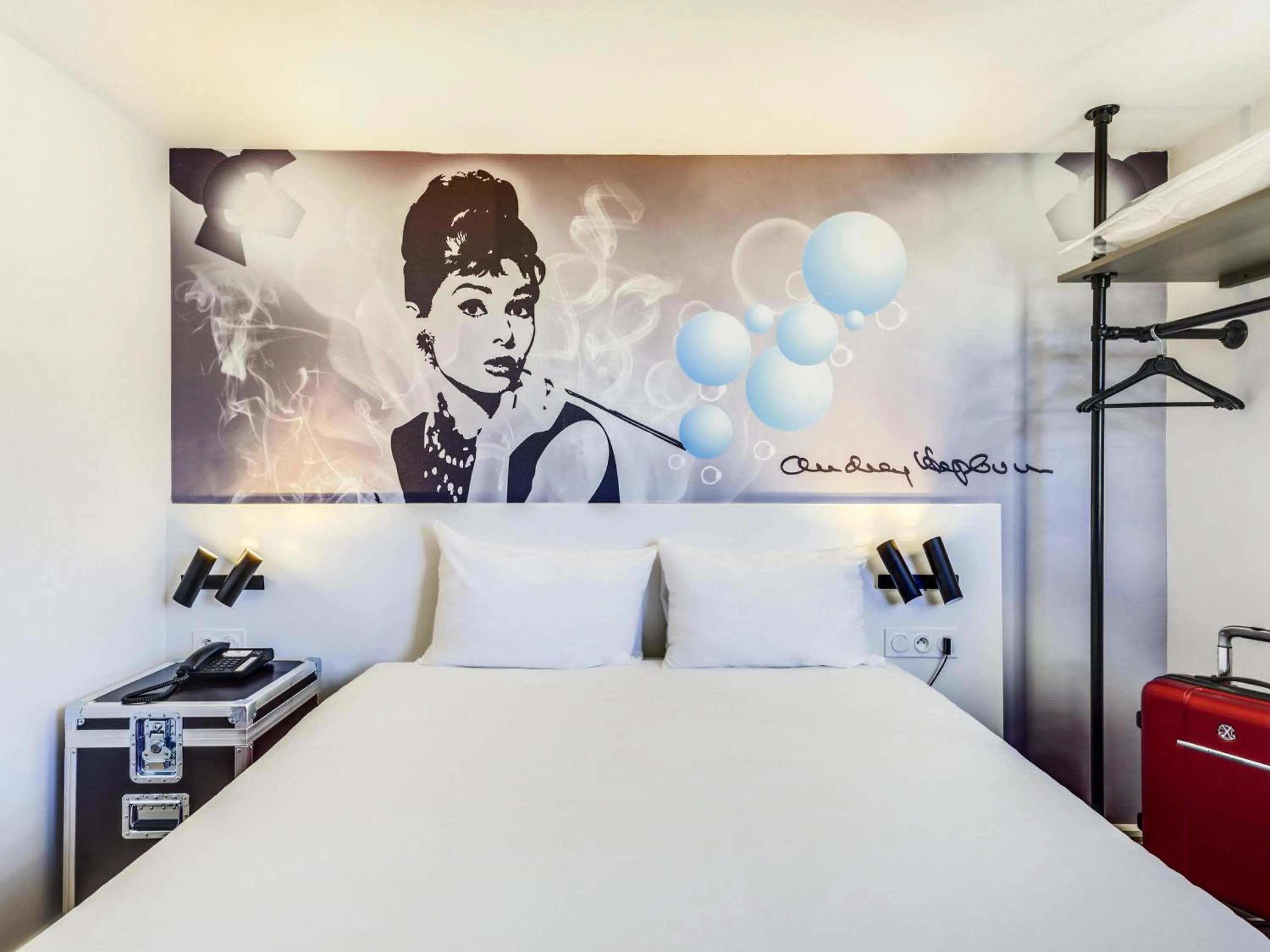 Bedroom, Bed in Ibis Styles Paris Saint Denis La Plaine