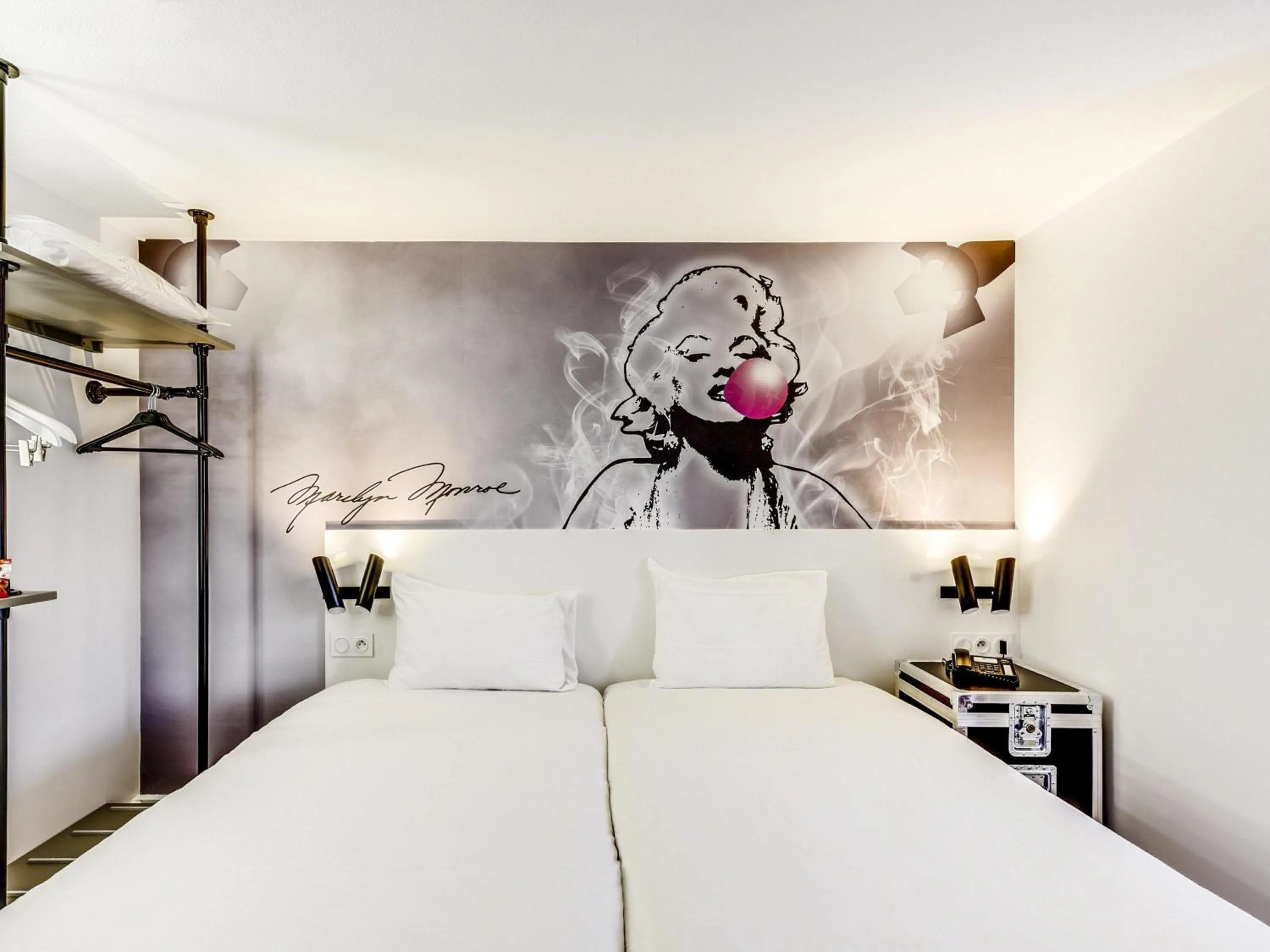 Bedroom, Bed in Ibis Styles Paris Saint Denis La Plaine
