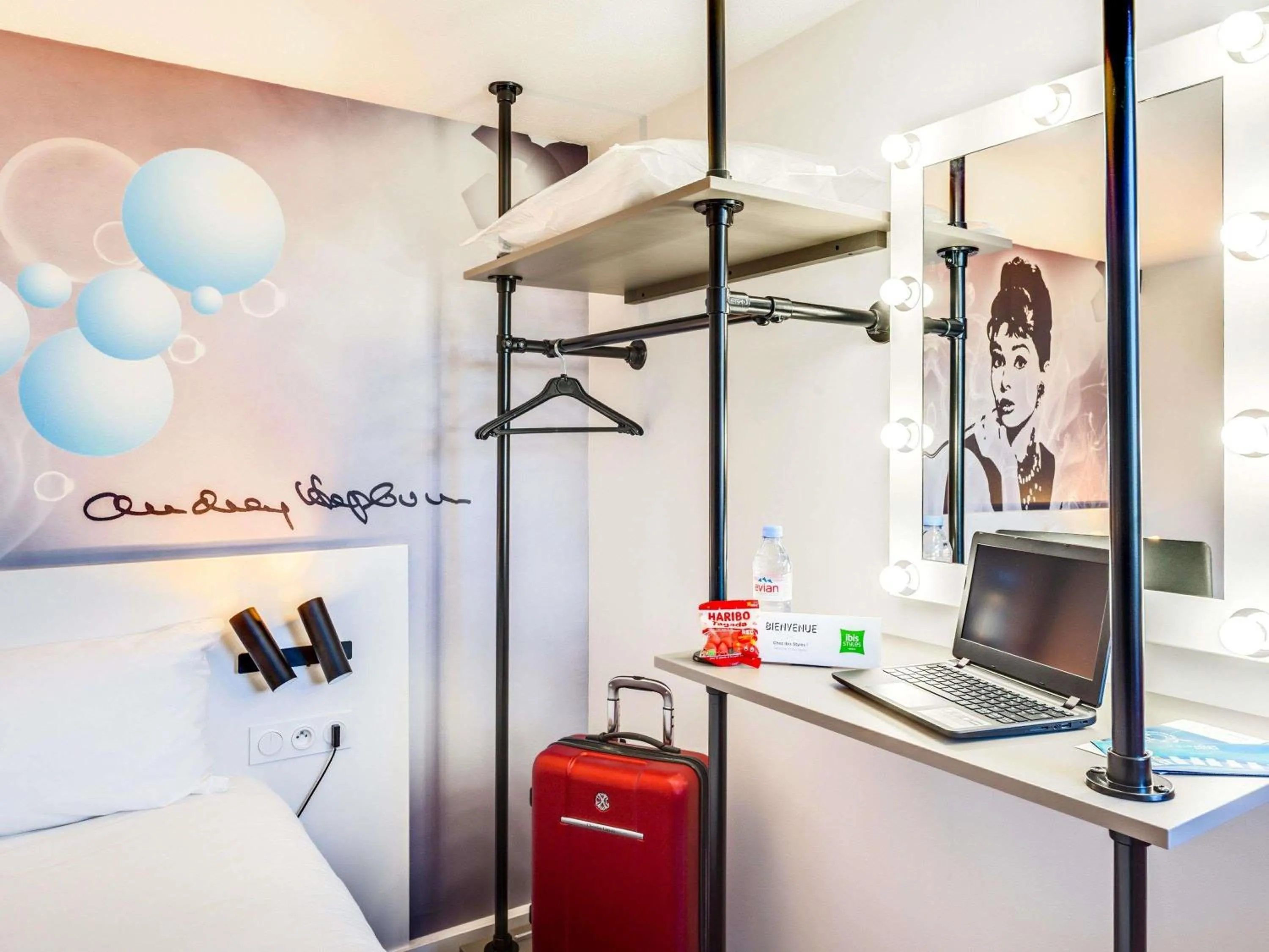 Bedroom in Ibis Styles Paris Saint Denis La Plaine