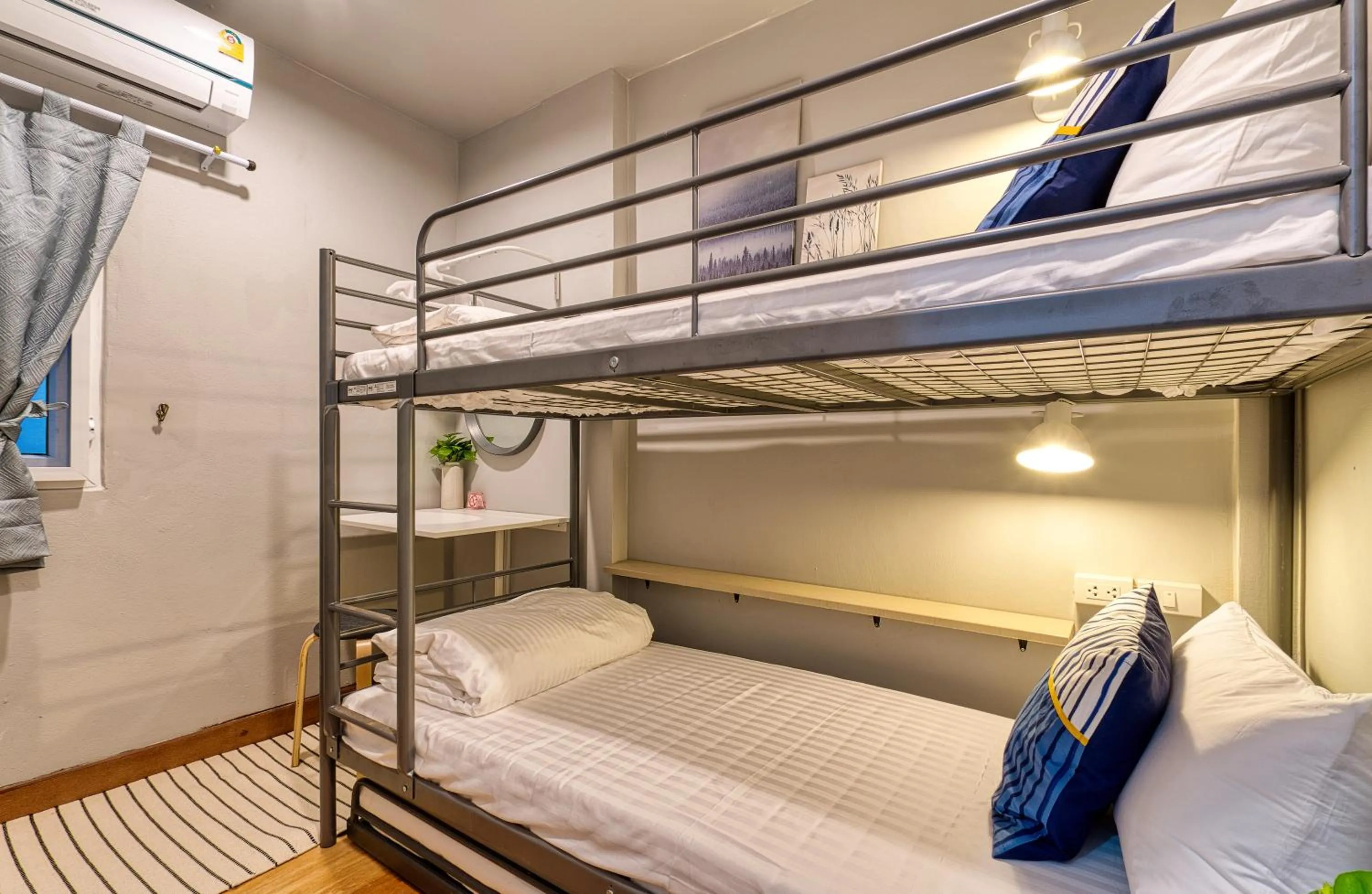 Bedroom, Bed in Maenam Bungalow