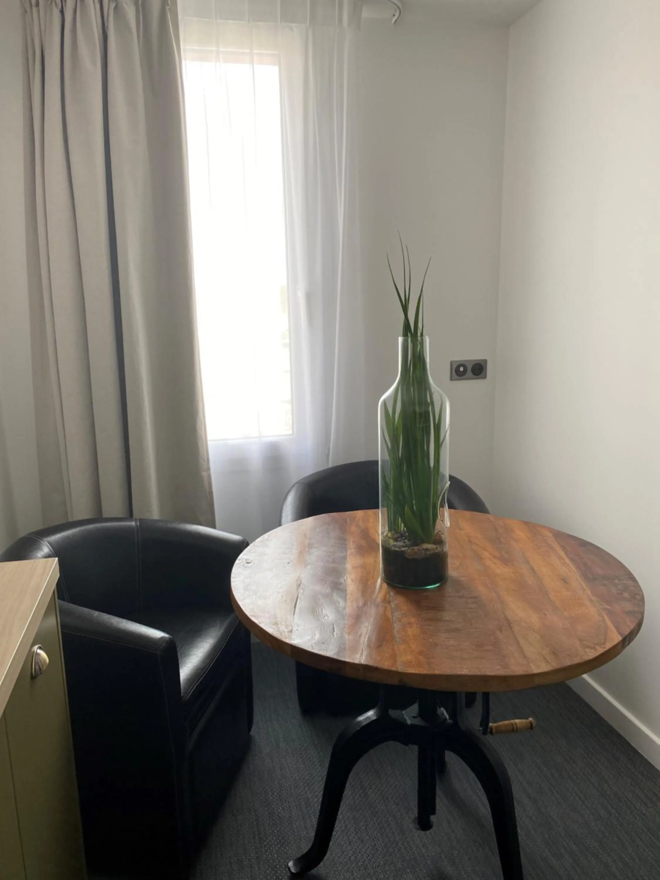 Dining area in Hôtel Le Goëlo - Port de Paimpol