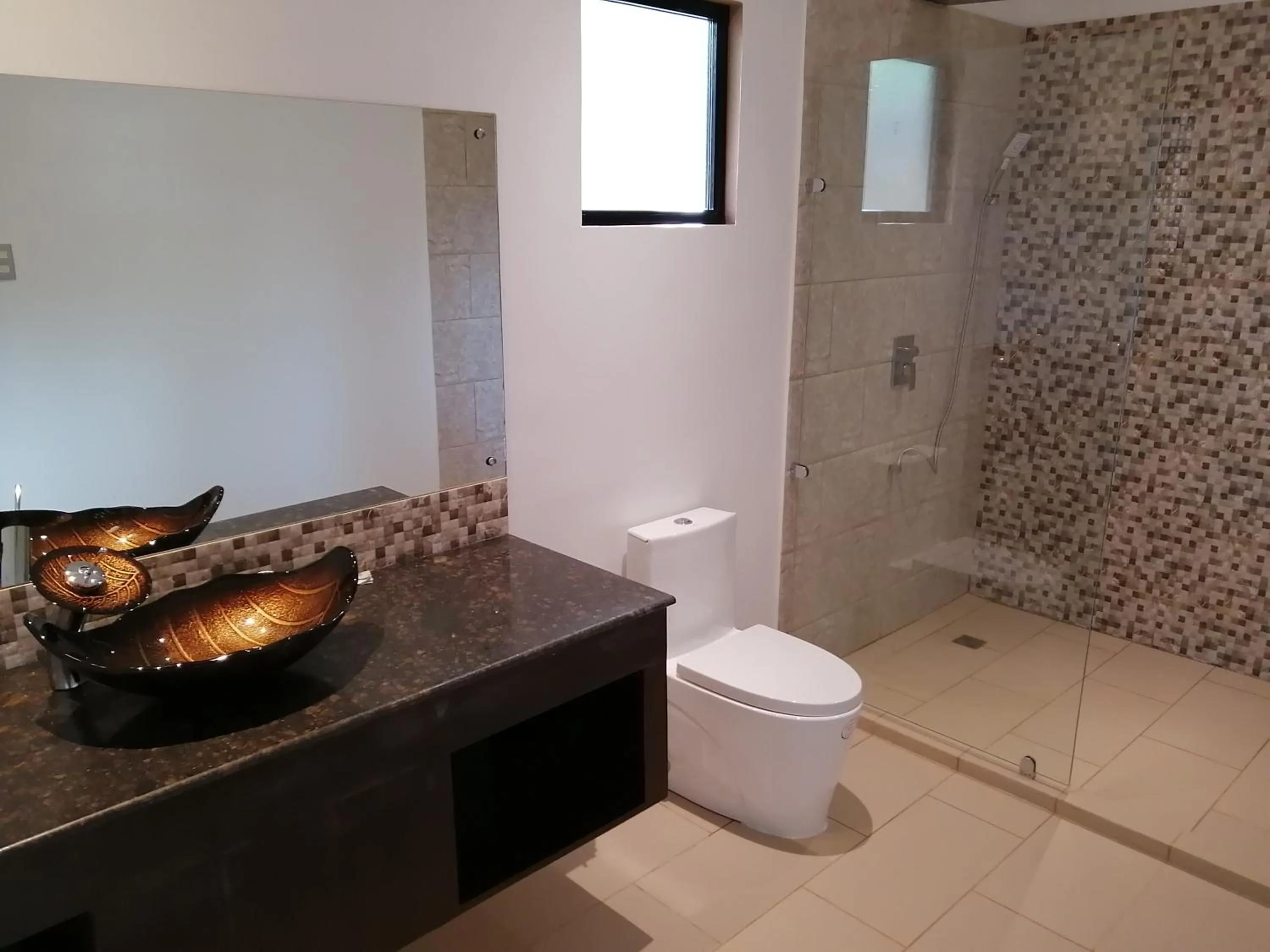 Shower in Hidden Jewel Resort