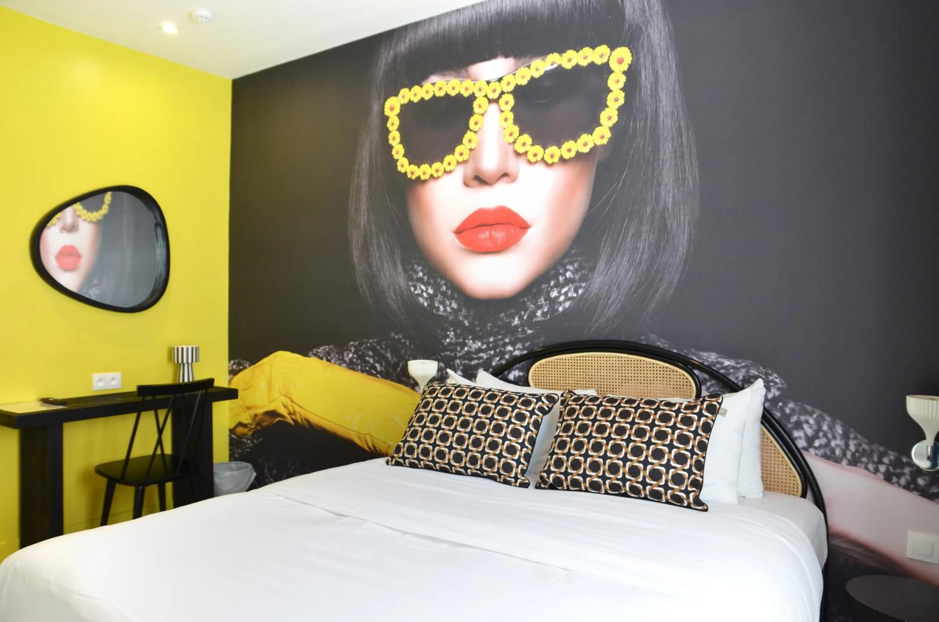 Bed in Le Glam's Hotel