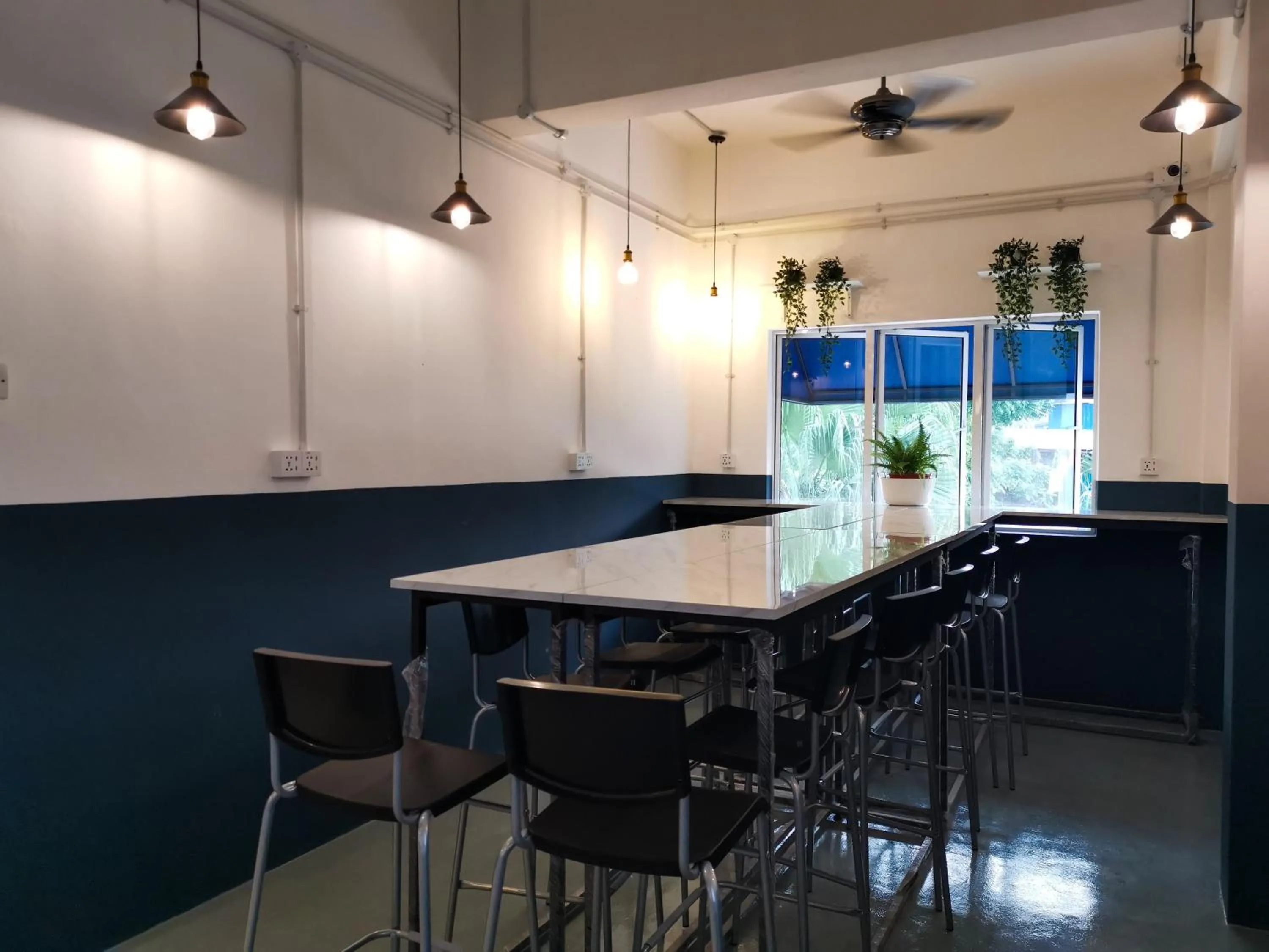 Restaurant/places to eat in Attrus Bed & Breakfast