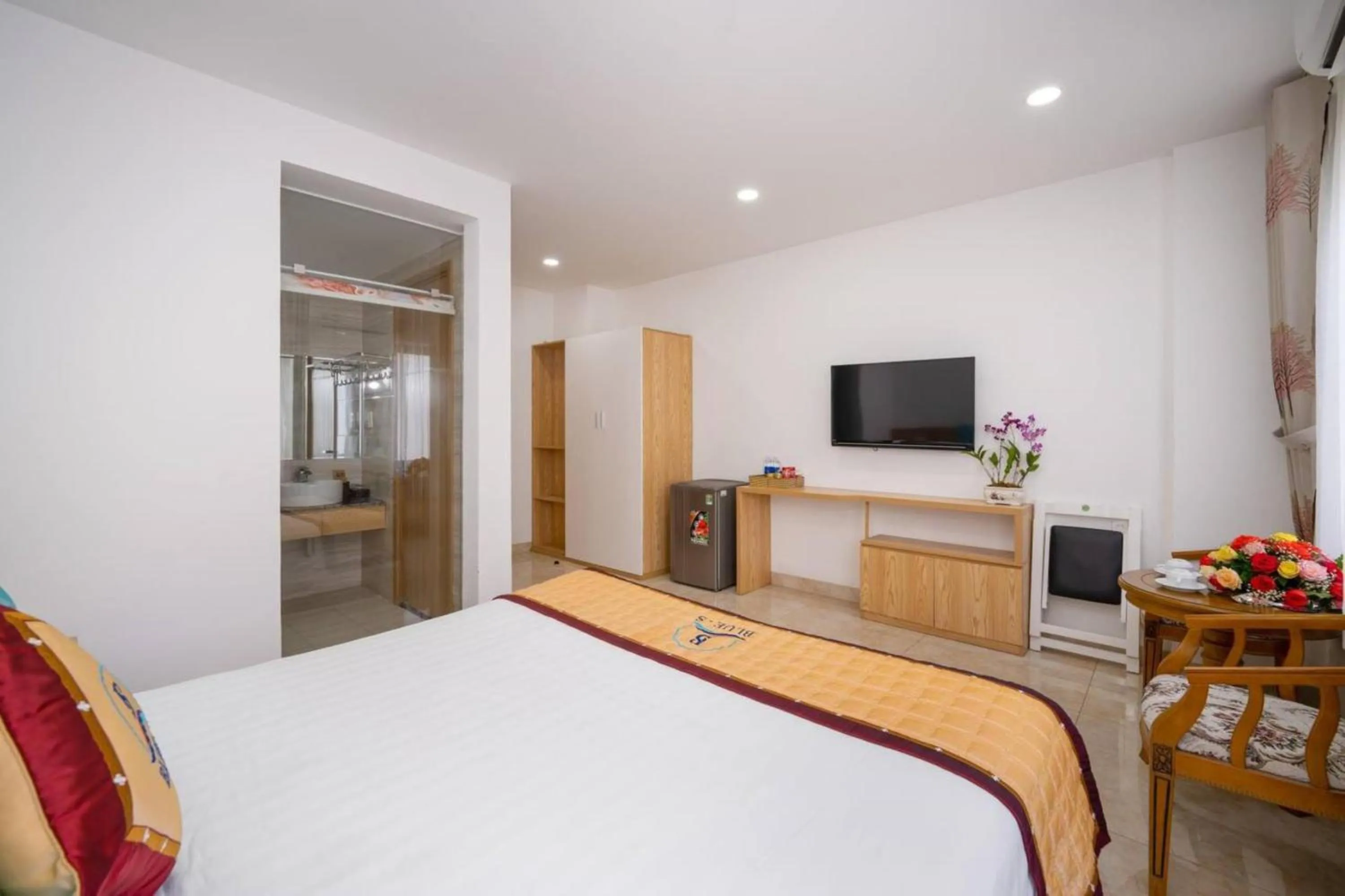 Bed in Blue-S Hotel & Apartment