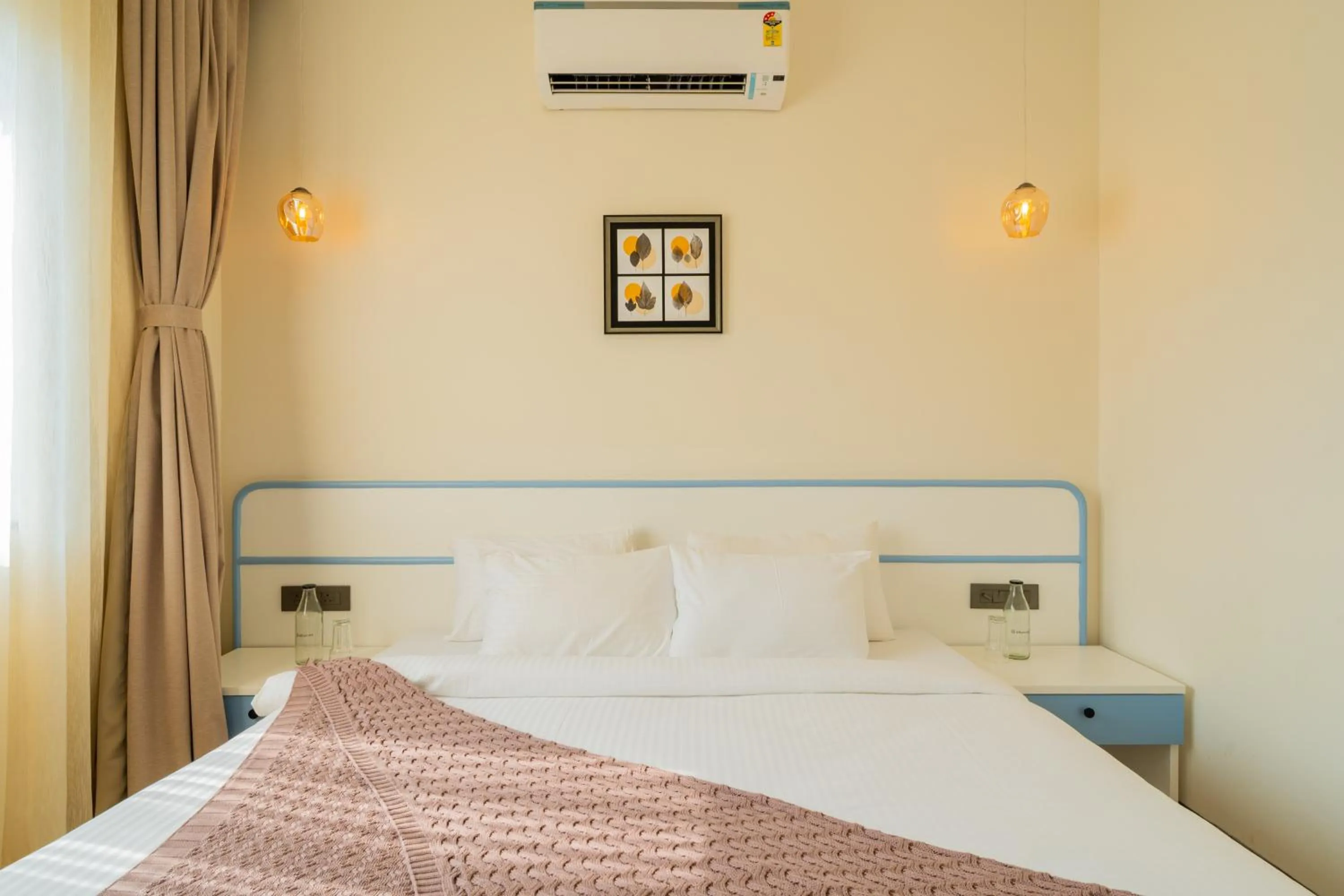 Bed in Hotel Regent Laguna