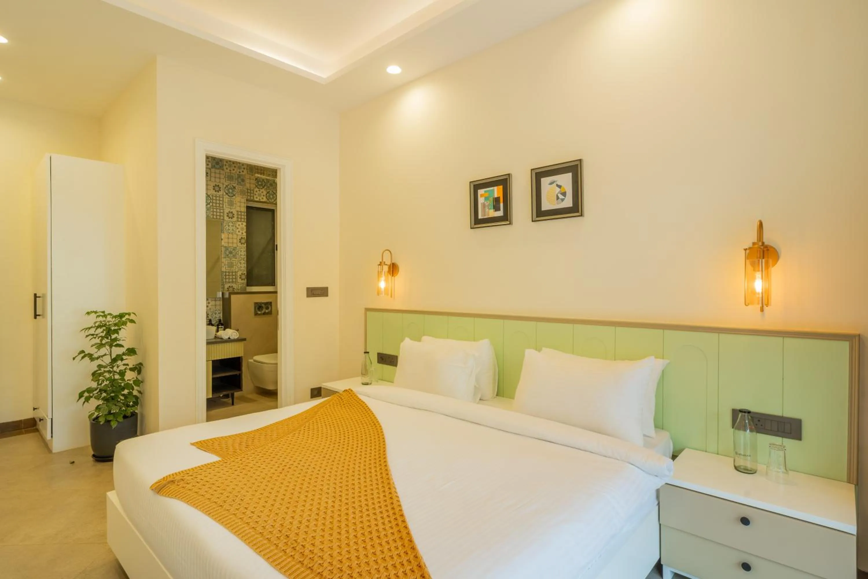 Bed in Hotel Regent Laguna