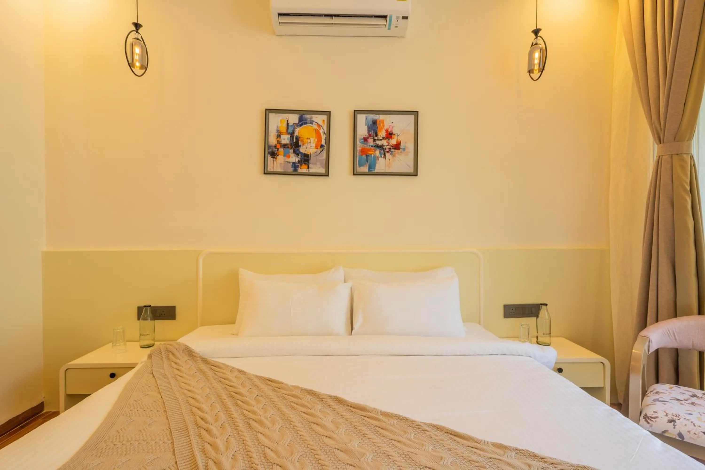 Bed in Hotel Regent Laguna