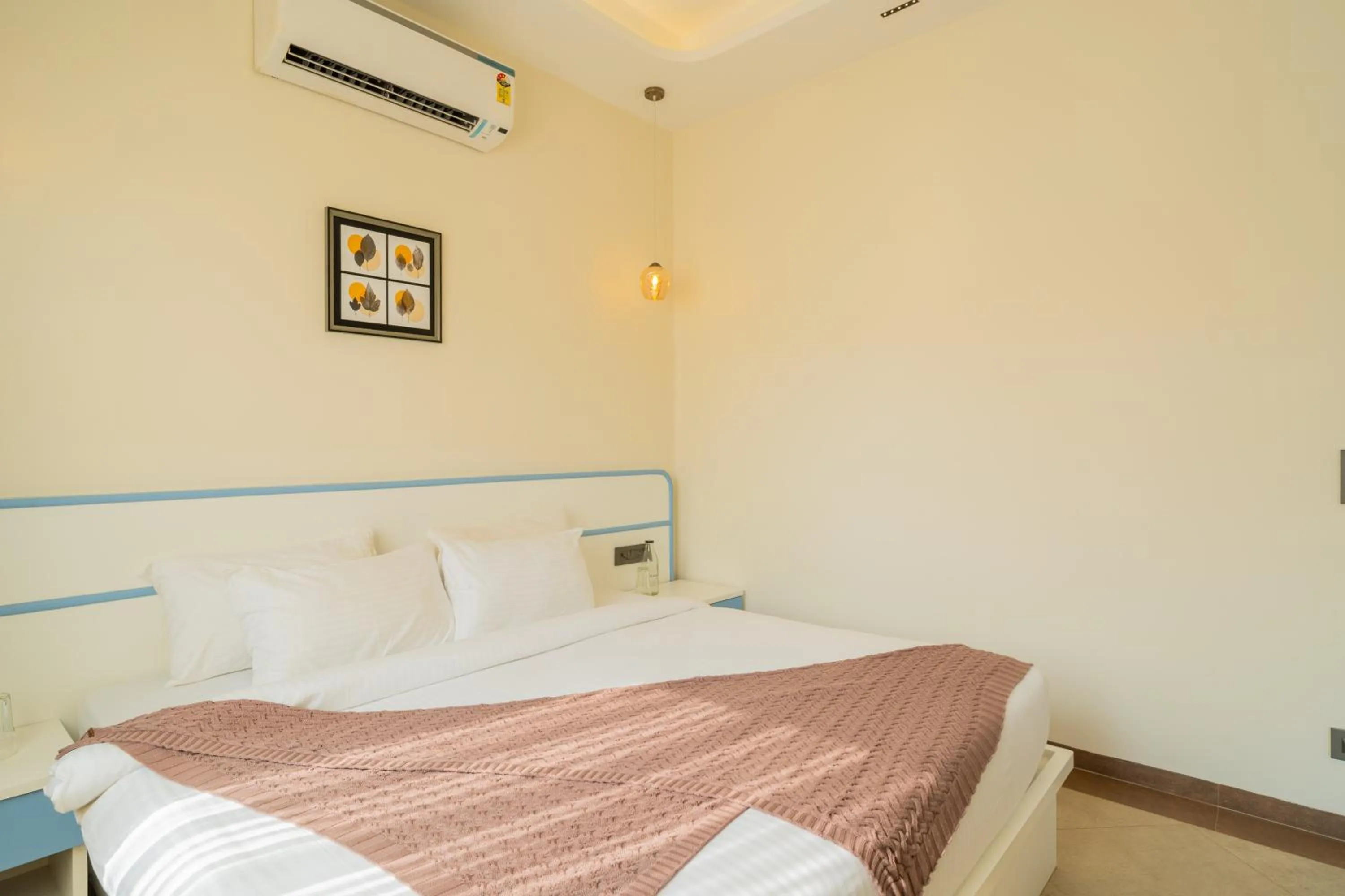 Bed in Hotel Regent Laguna