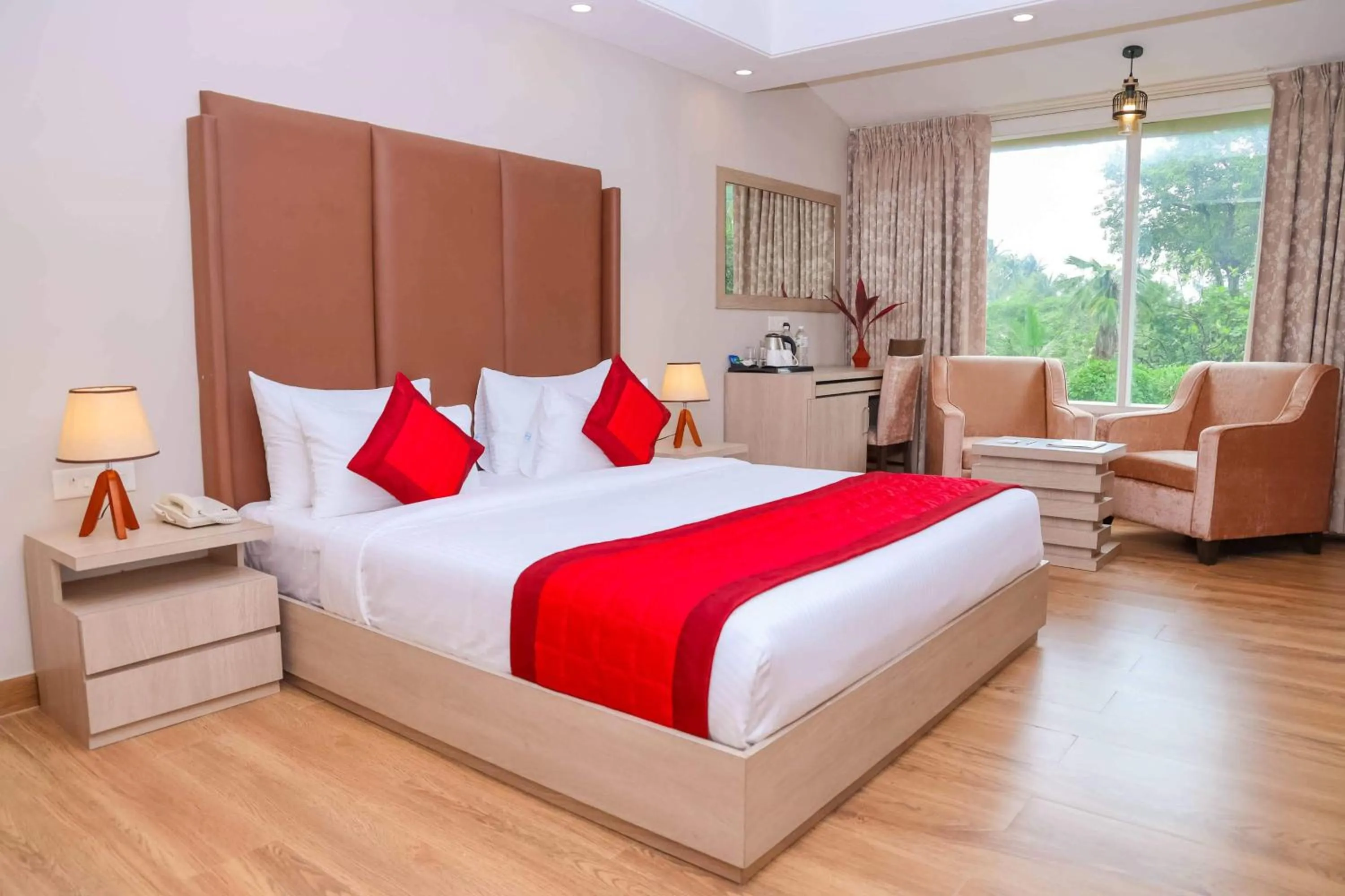 Photo of the whole room, Bed in Hotel Regent Laguna