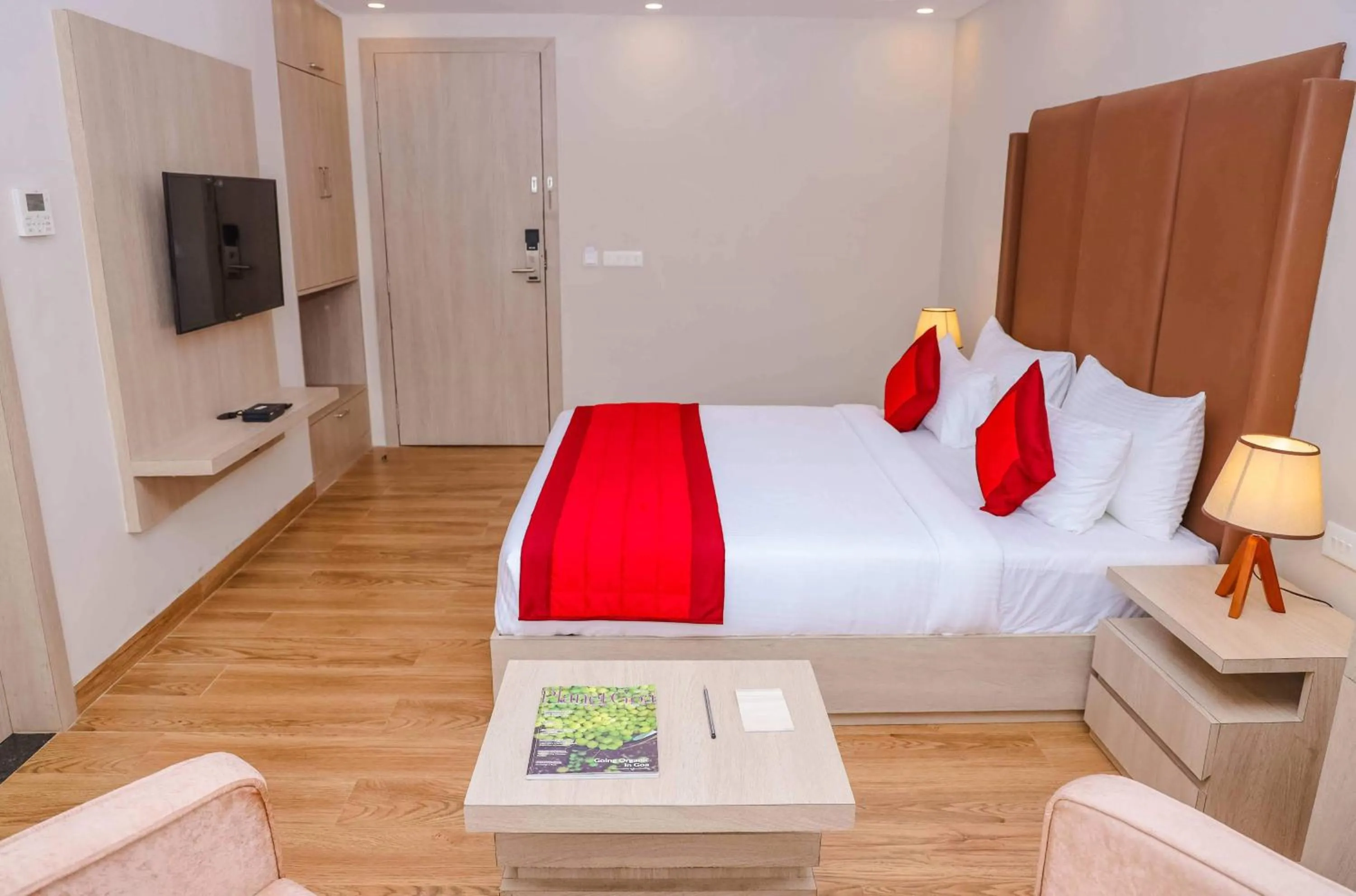 Photo of the whole room, Bed in Hotel Regent Laguna