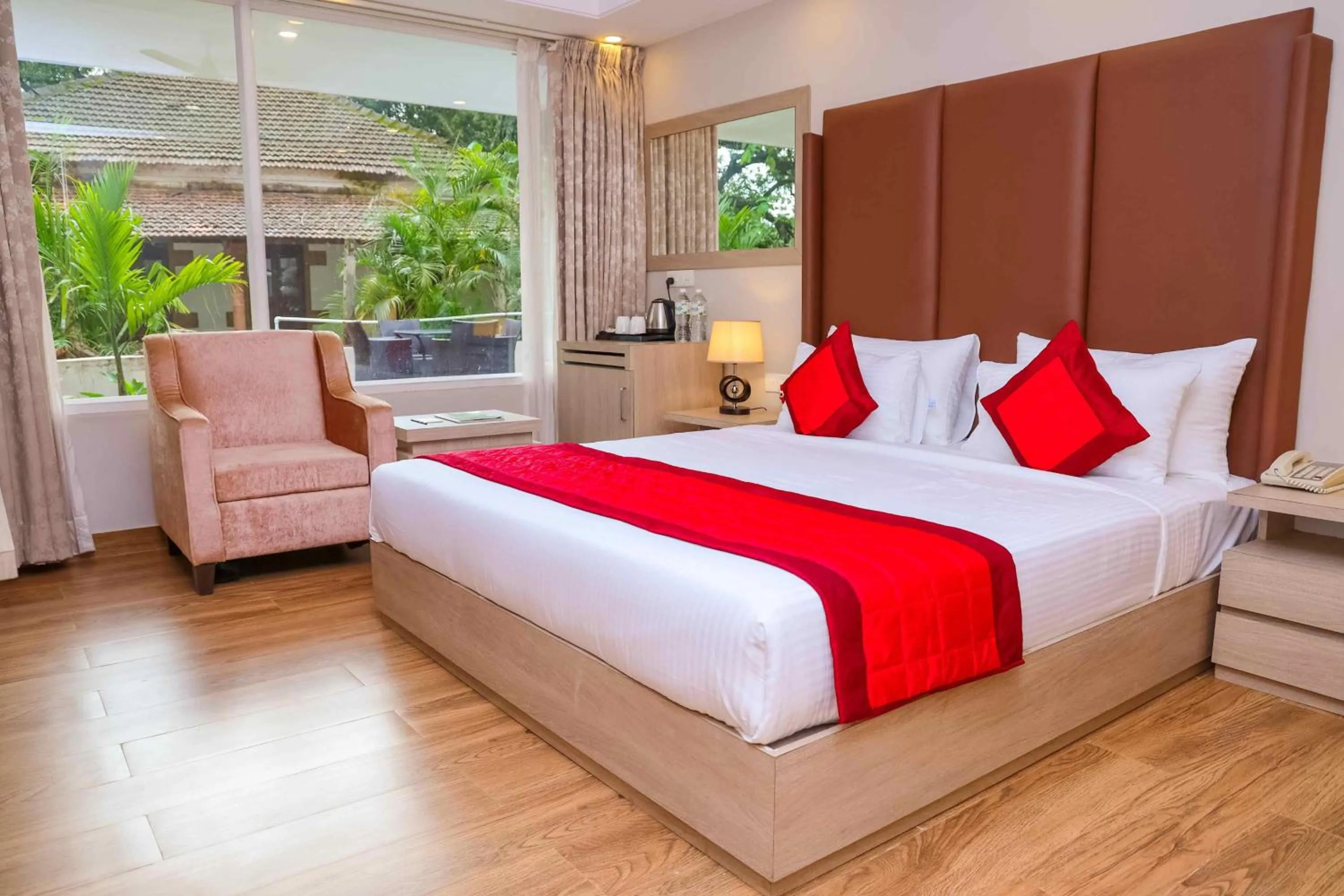 Photo of the whole room, Bed in Hotel Regent Laguna