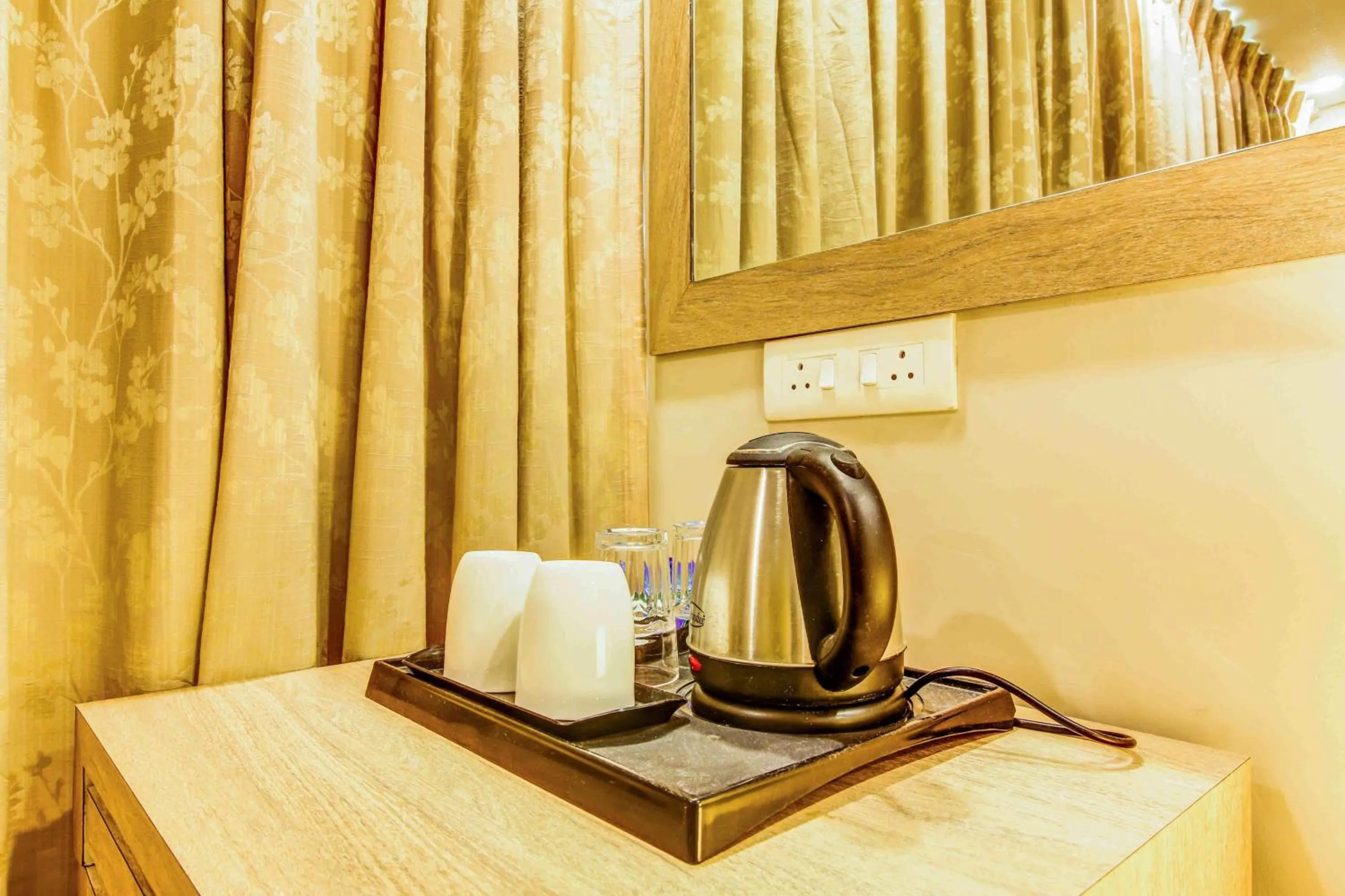 Coffee/tea facilities in Hotel Regent Laguna