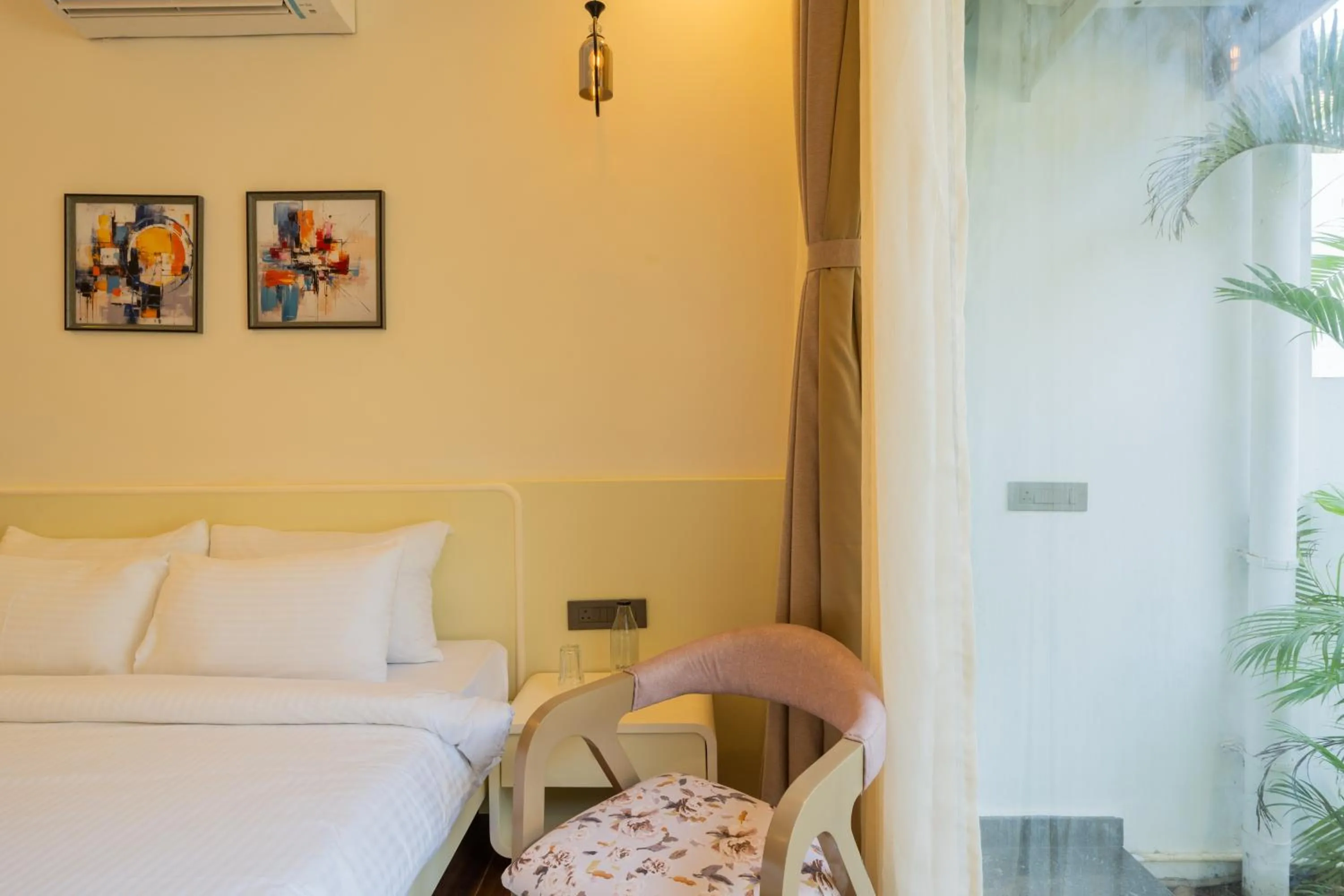 Bed in Hotel Regent Laguna