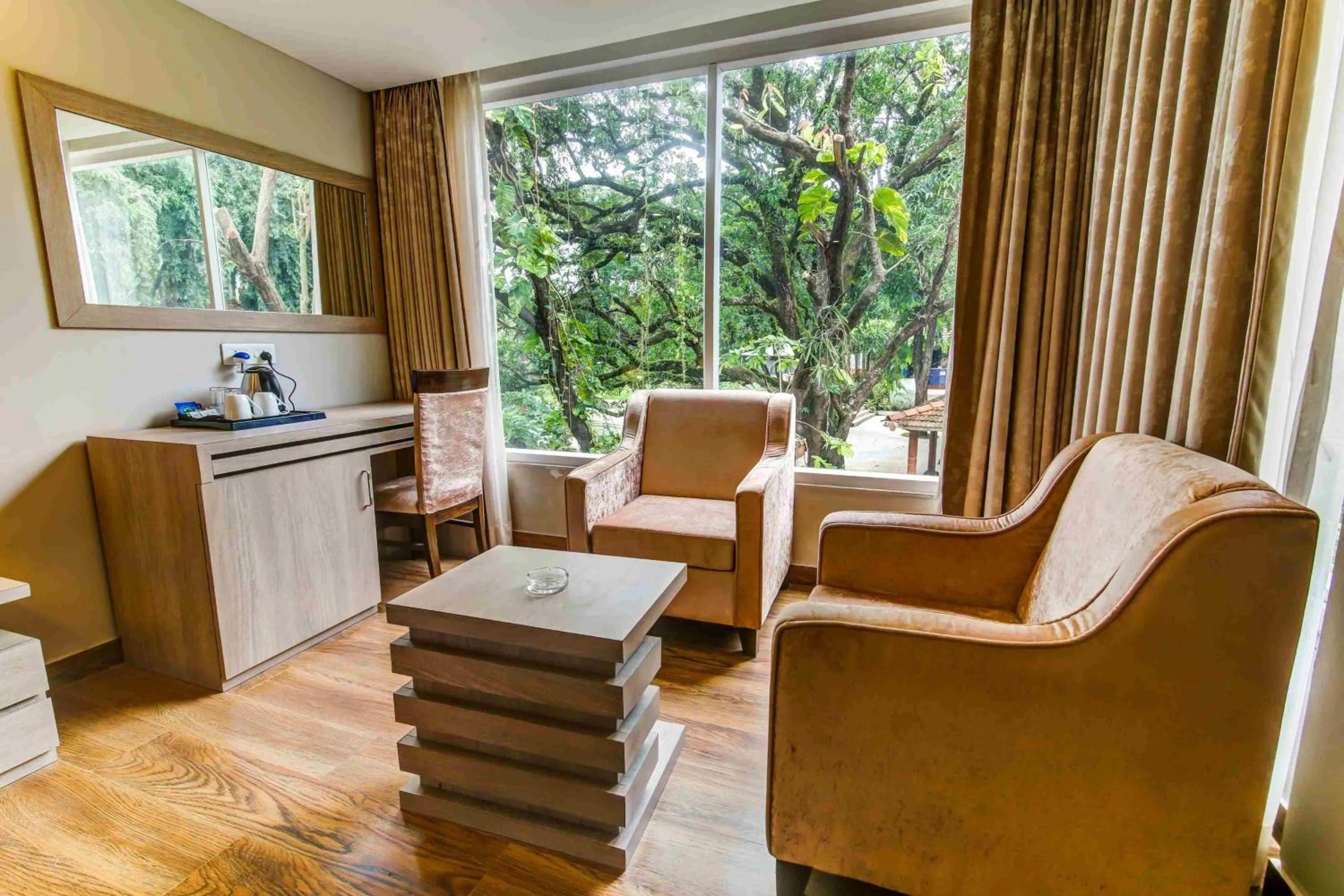 Seating area in Hotel Regent Laguna