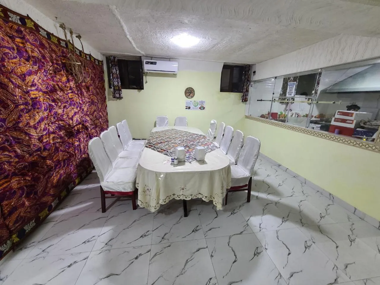 Restaurant/places to eat in Samarkand City Center Hotel