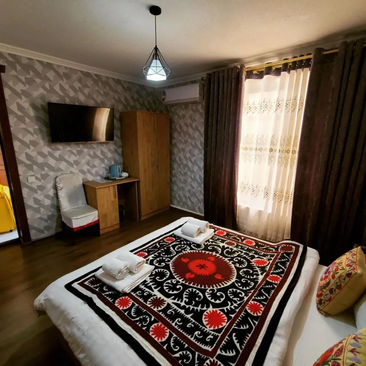 Bathroom, Bed in Samarkand City Center Hotel