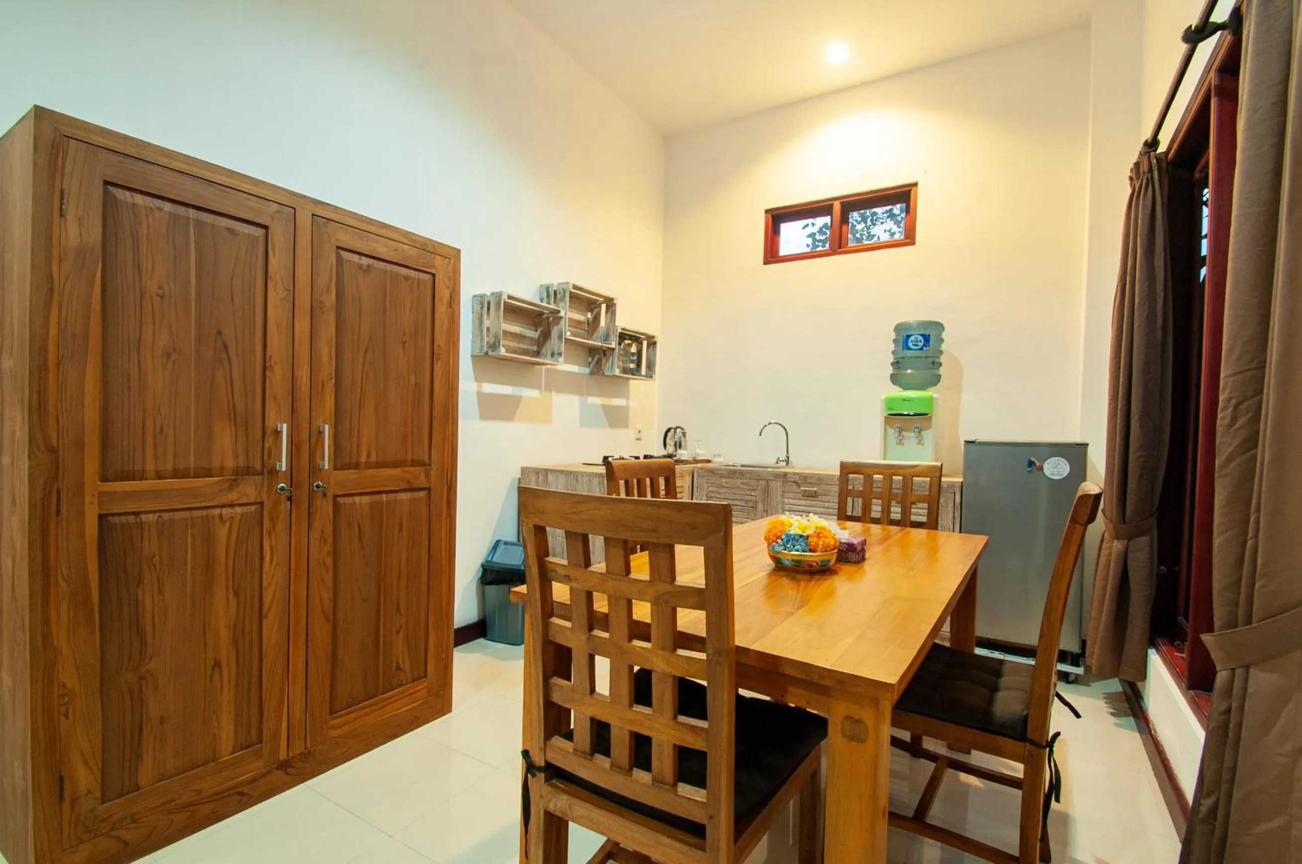 Kitchen or kitchenette in Flamboyant Villa Ubud
