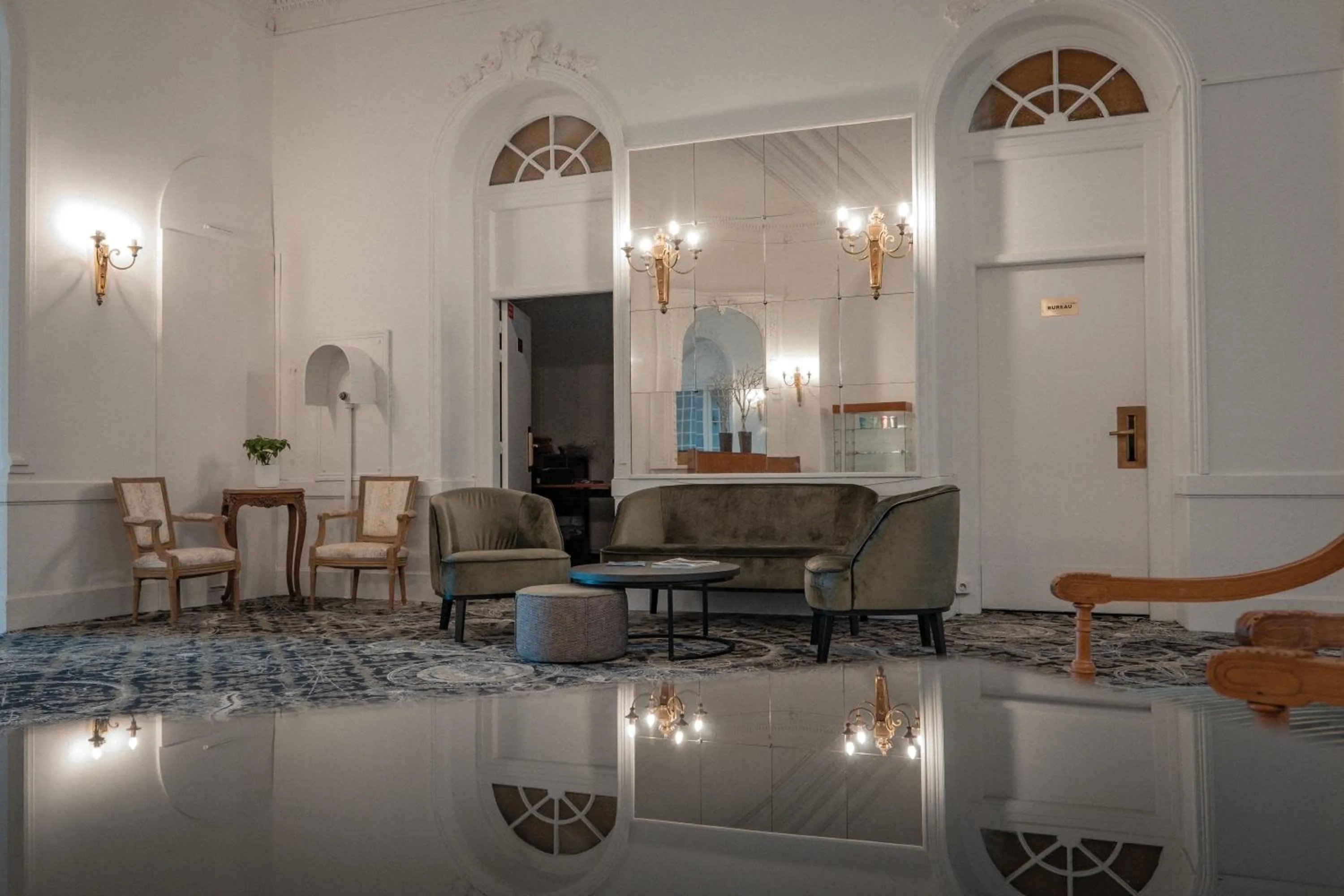 Hôtel Le Royal Promenade des Anglais