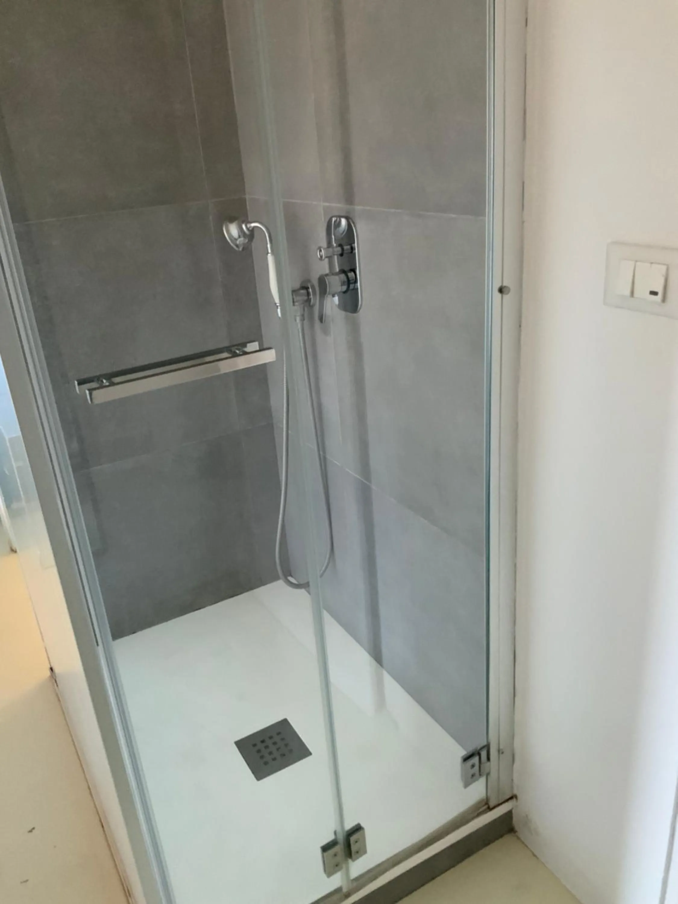 Shower in Domus Dotta