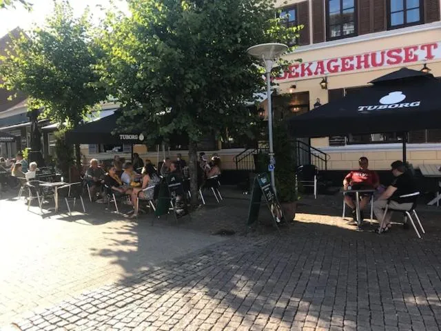 People in HotelPandekagehuset B&B