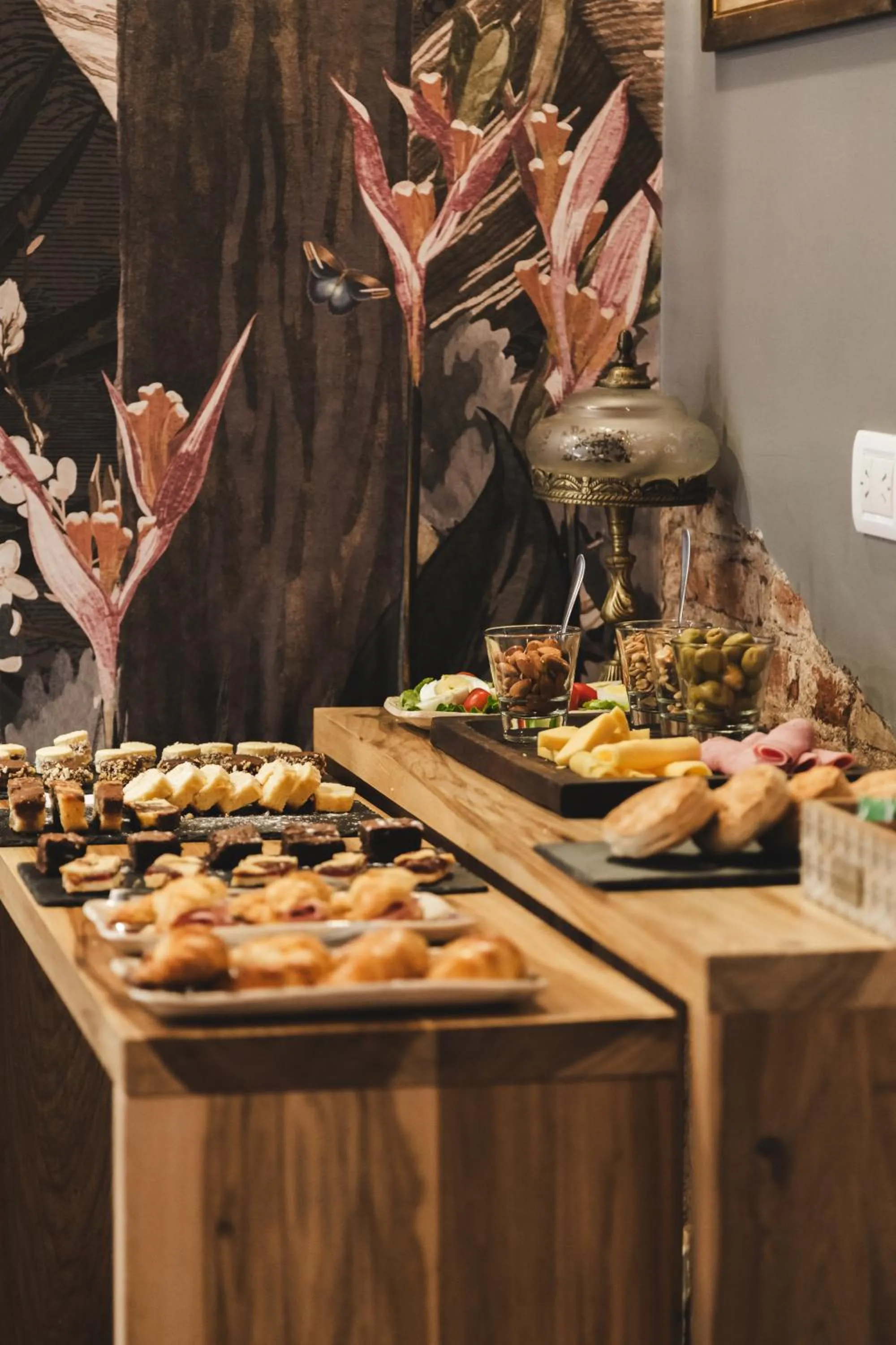 Buffet breakfast in Casa Lola