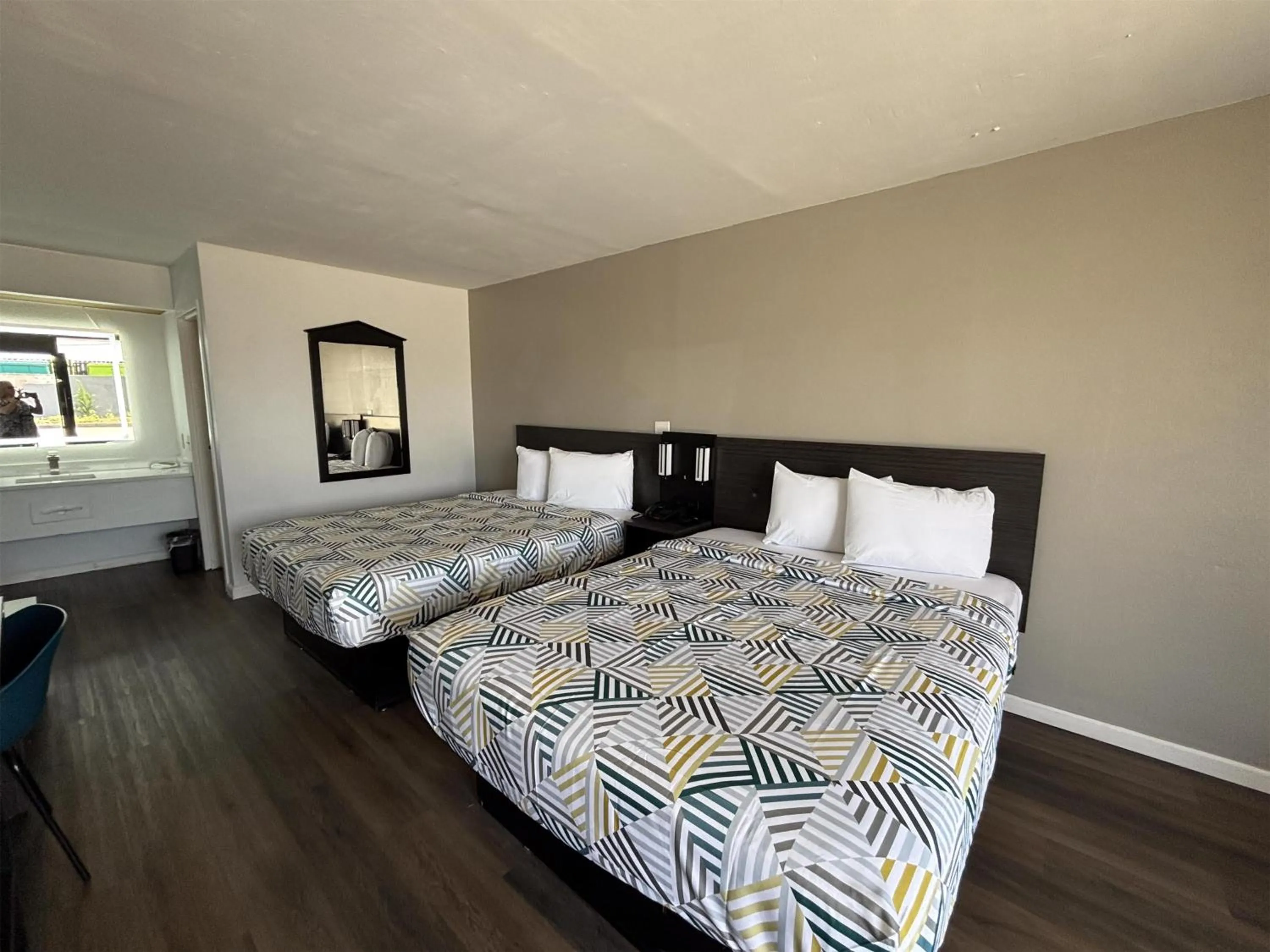 Bedroom, Bed in Motel 6 Conway, SC