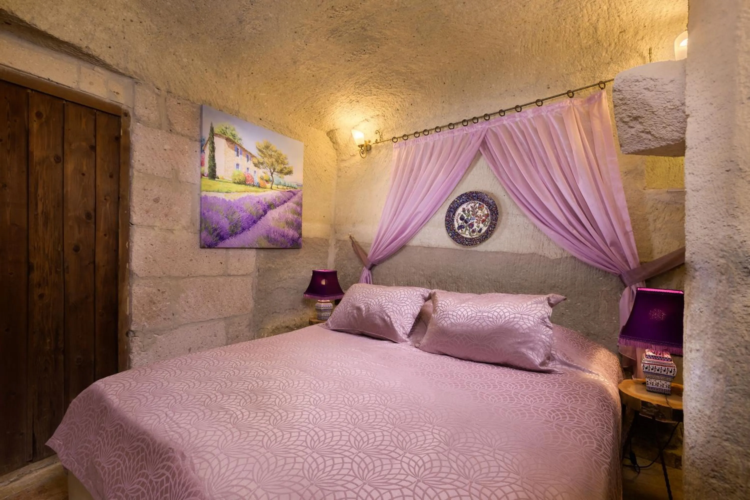 Bed in Cappadocia Splendid Cave Hotel