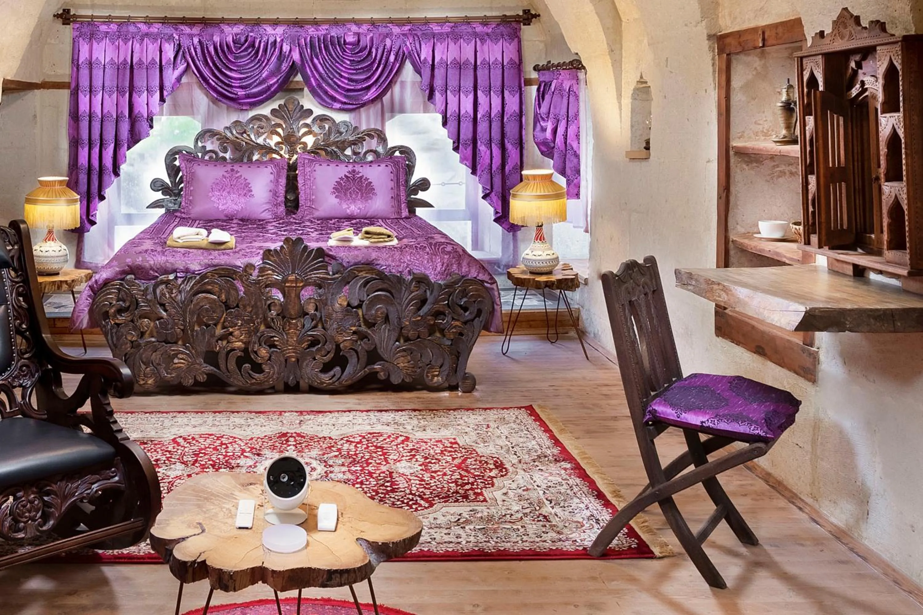 Bed in Cappadocia Splendid Cave Hotel