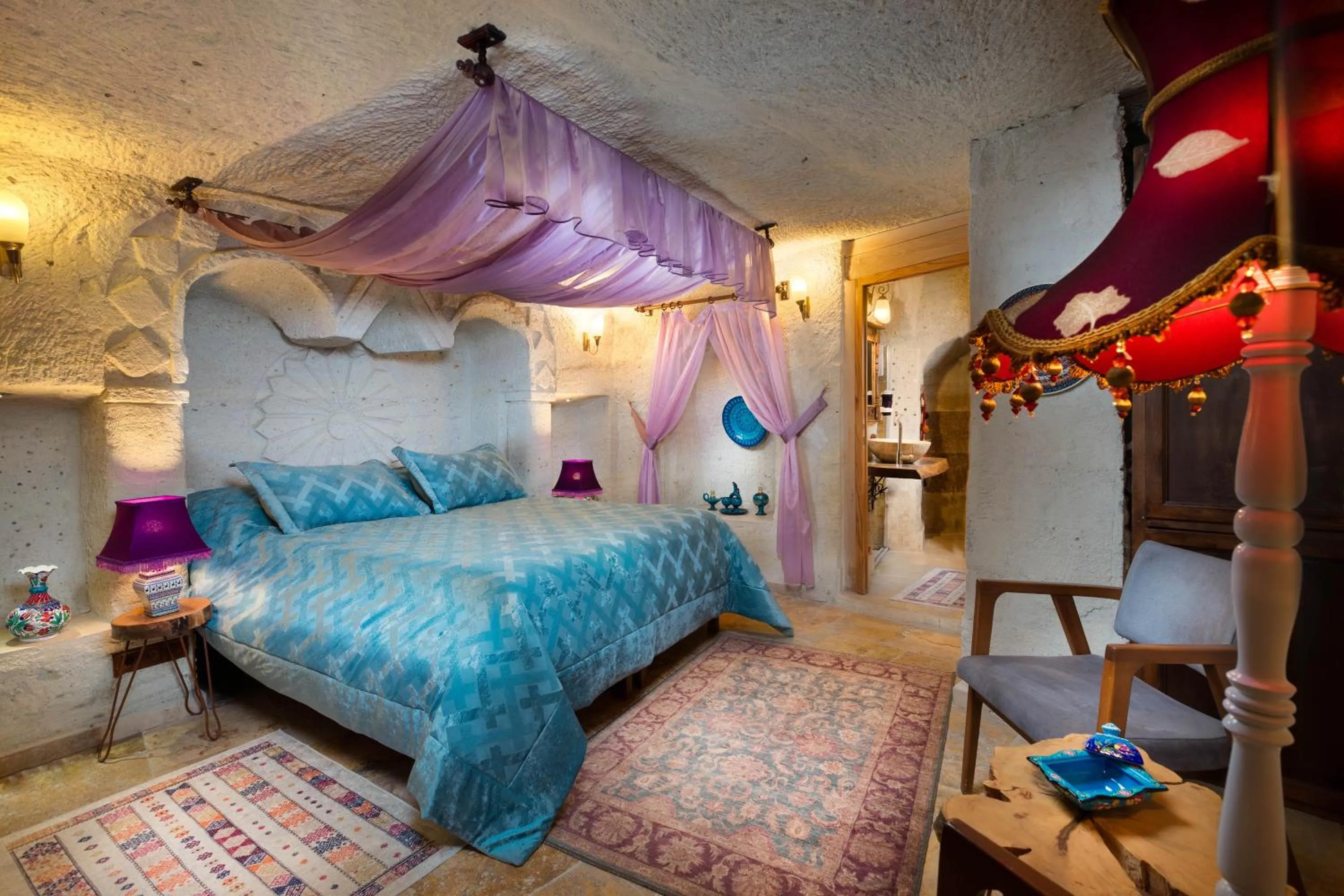 Bed in Cappadocia Splendid Cave Hotel