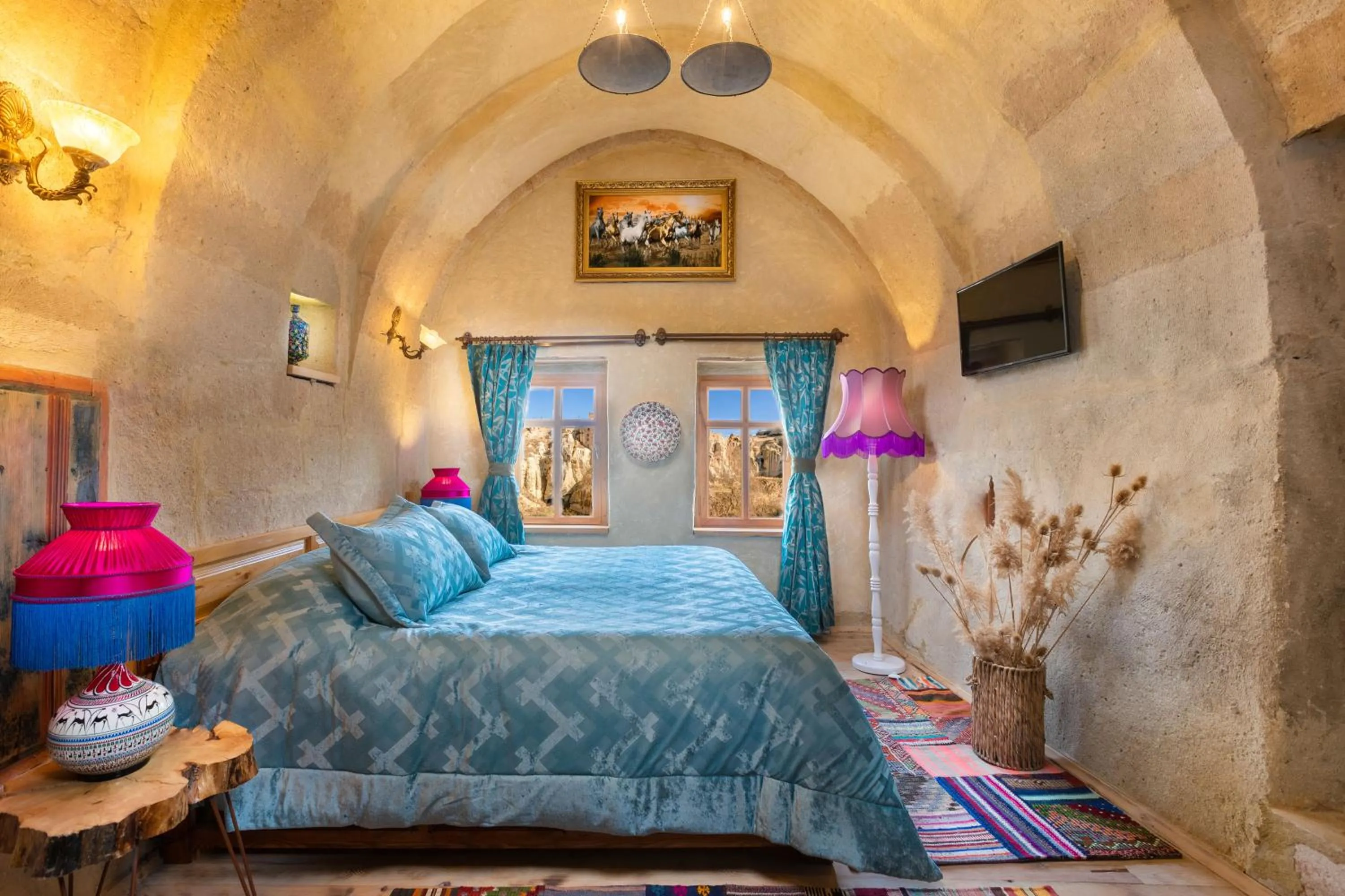 Bed in Cappadocia Splendid Cave Hotel