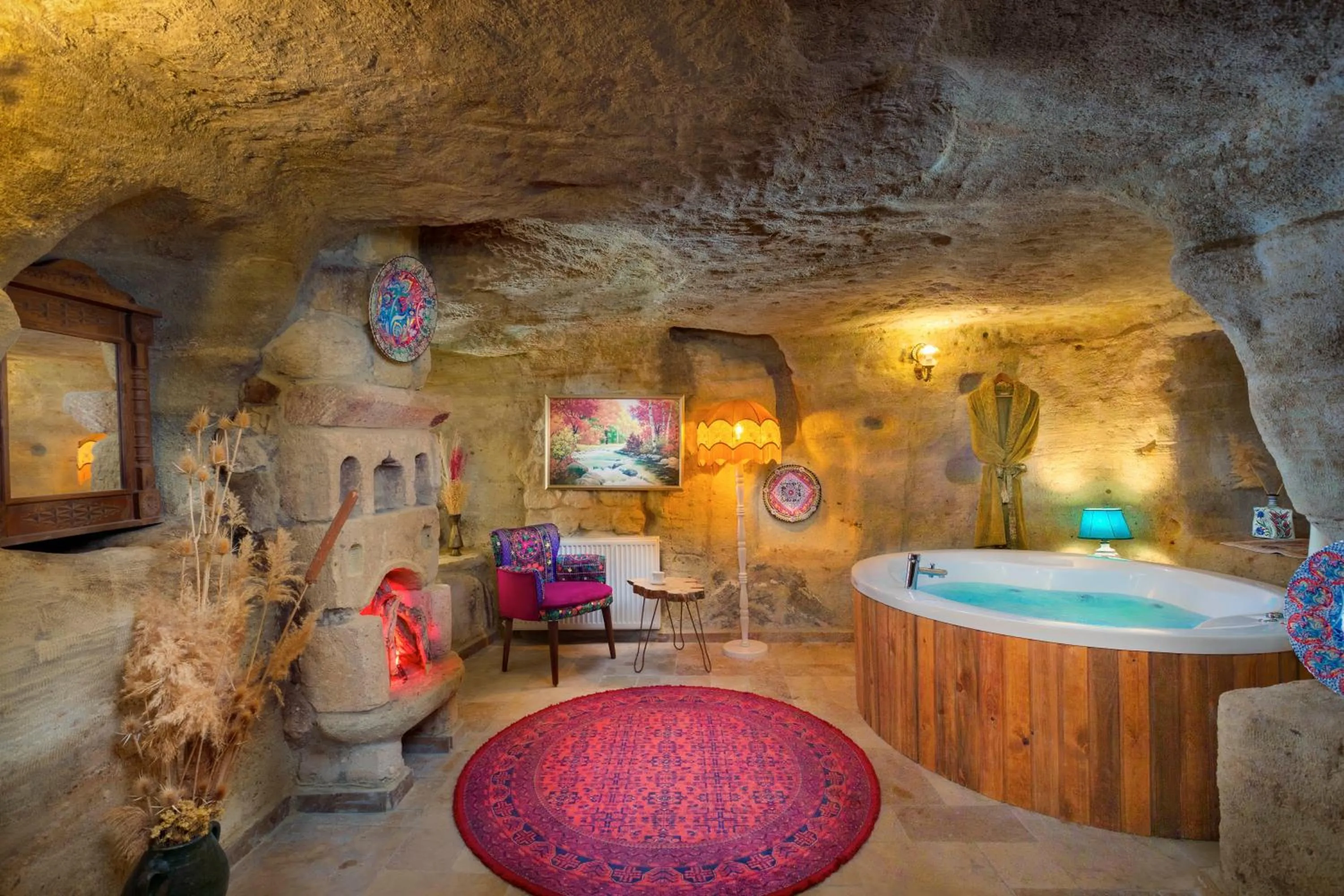 Hot Tub in Cappadocia Splendid Cave Hotel
