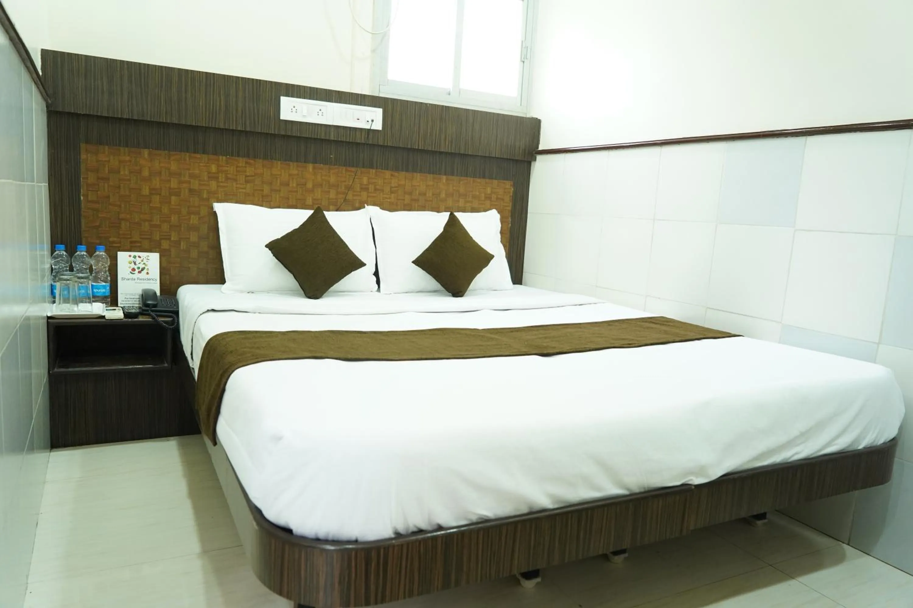 Bed in Sharda Residency