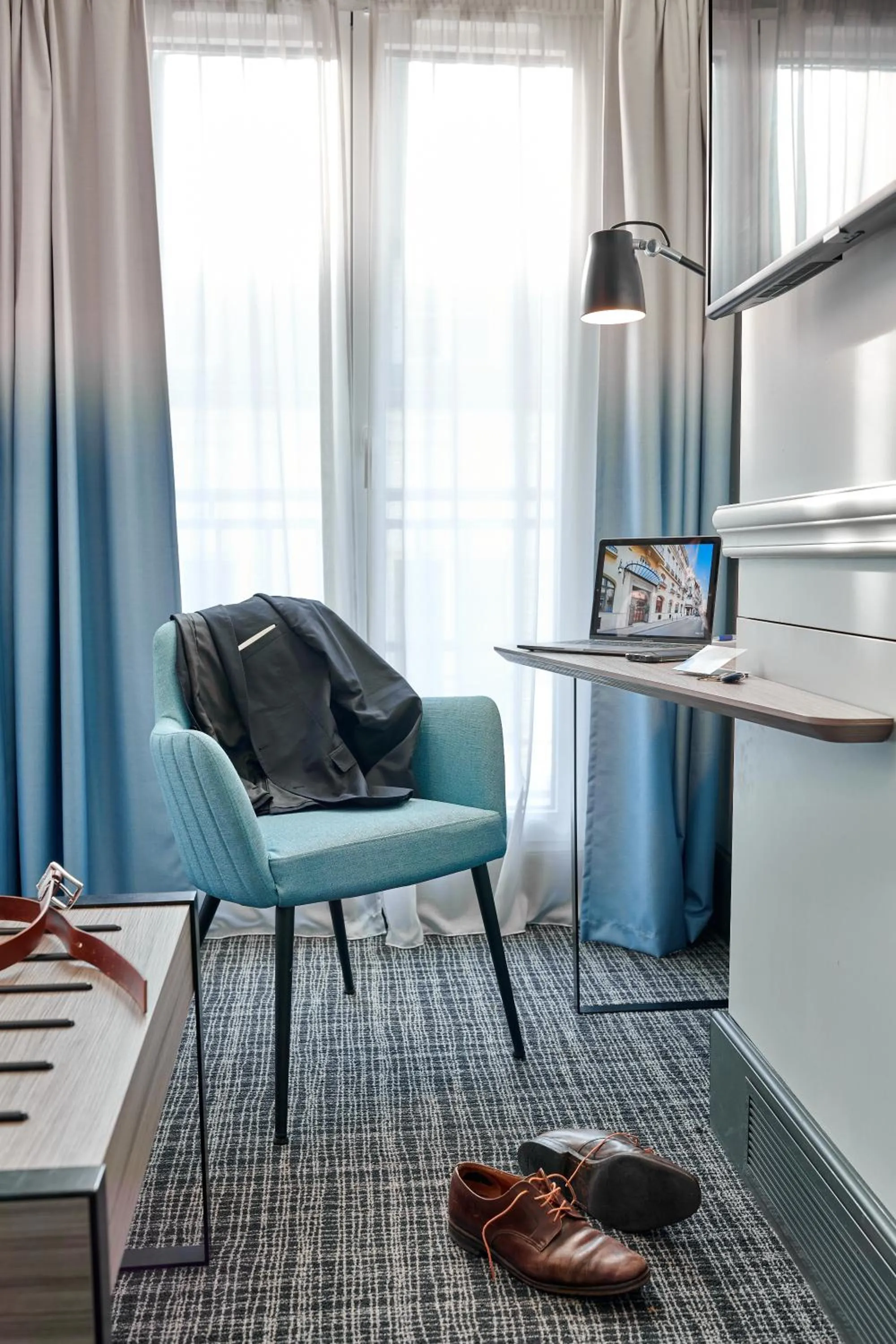 Bedroom in Hotel Vacances Bleues Provinces Opera