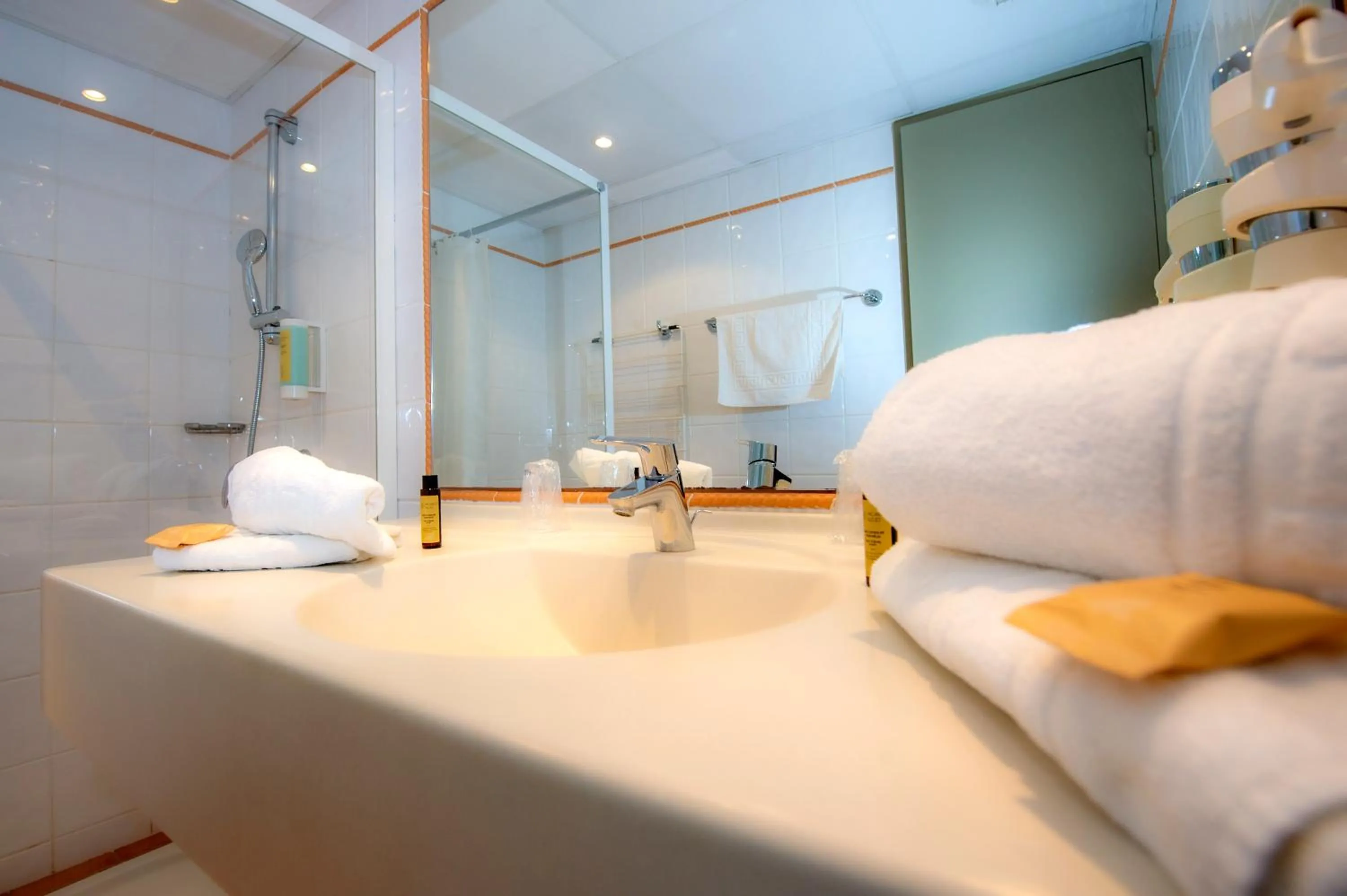 Bathroom in Club Vacances Bleues Domaine de Château Laval