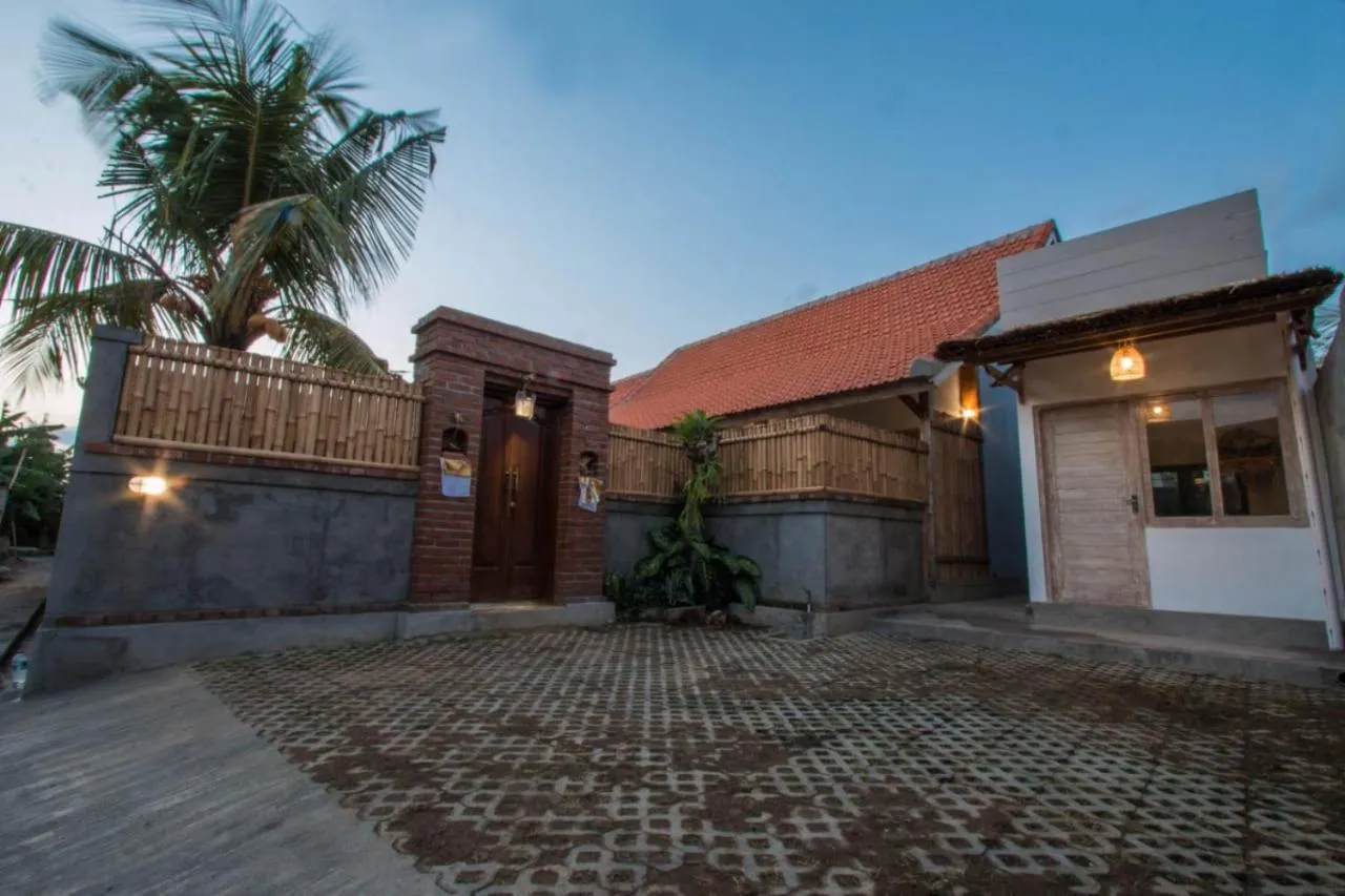Facade/entrance in Devan Guest House Canggu