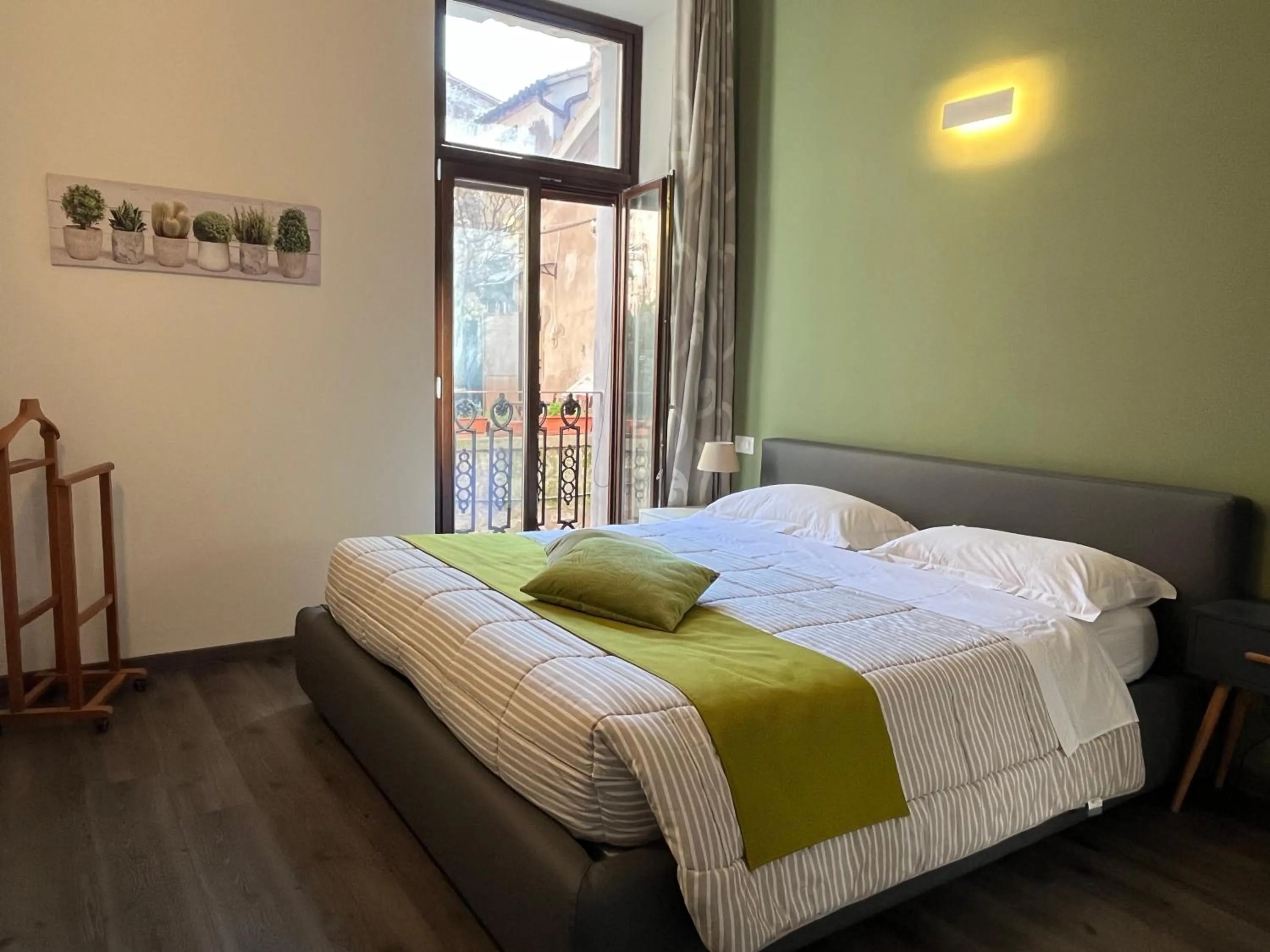 Bedroom, Bed in Home in Orvieto - corso Cavour 138