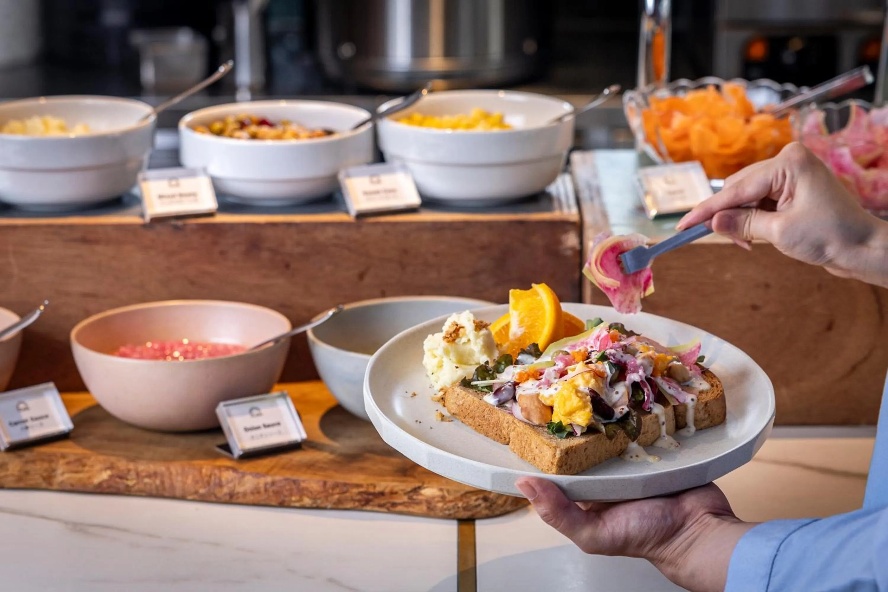 Breakfast in LANDABOUT TOKYO