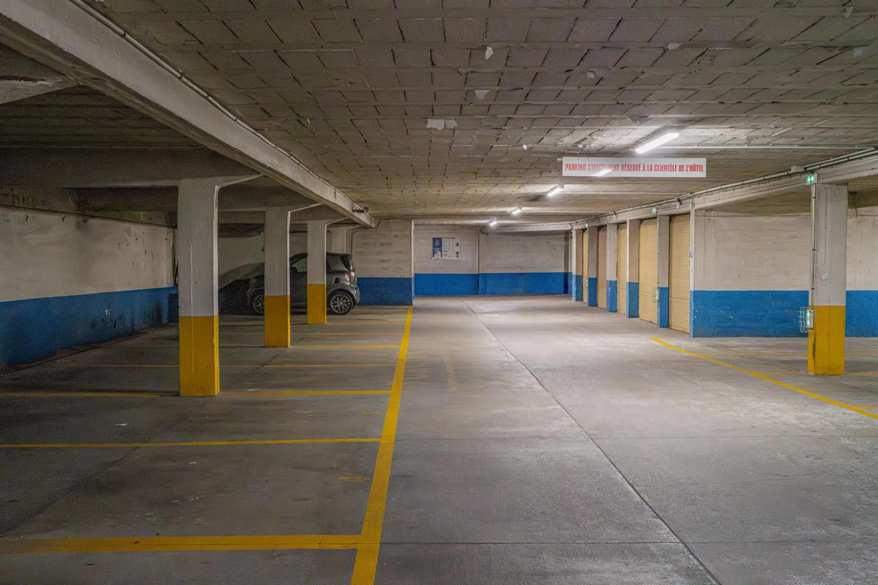 Parking in Logis Hotel Diana