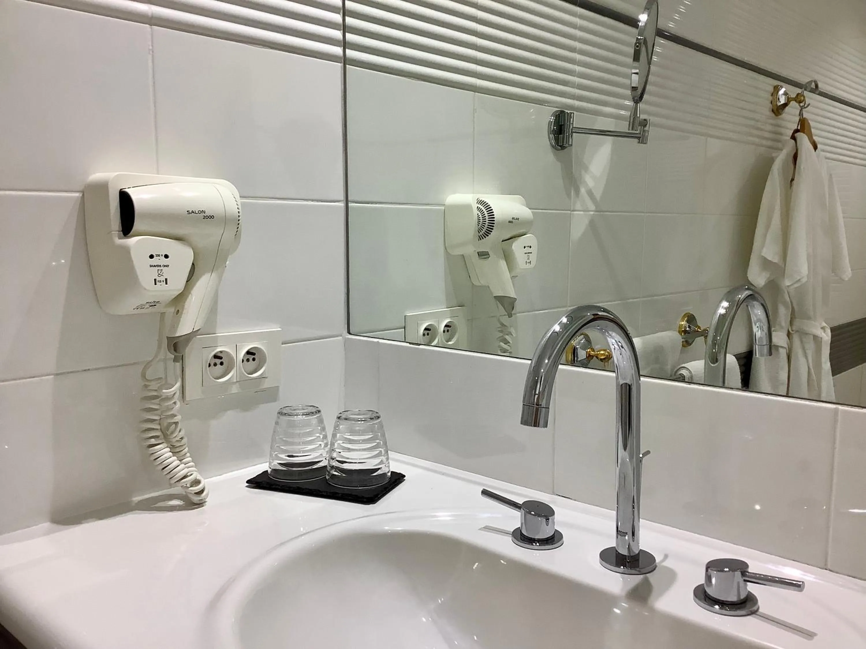 Bathroom in Logis Hotel Diana