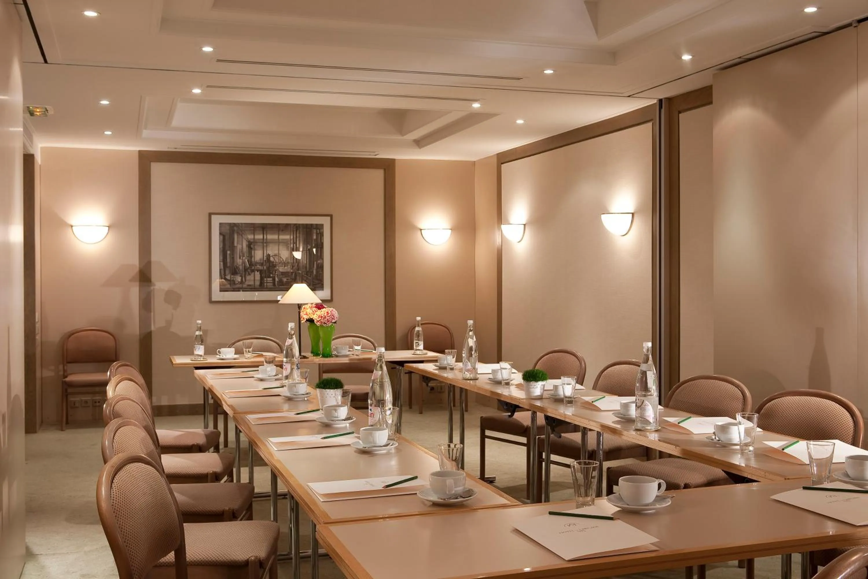 Business facilities in Hôtel De l'Arcade