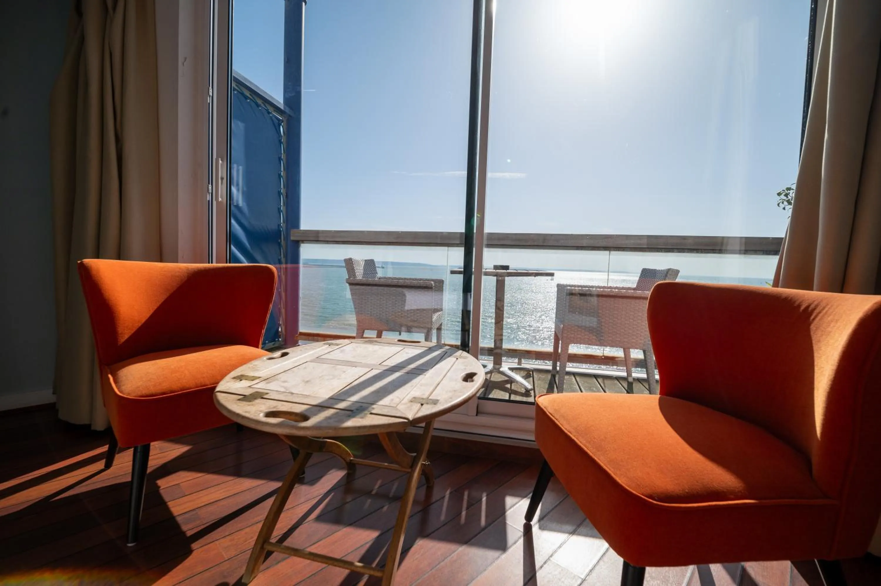 Living room in LOGIS HOTEL - La Petite Rade