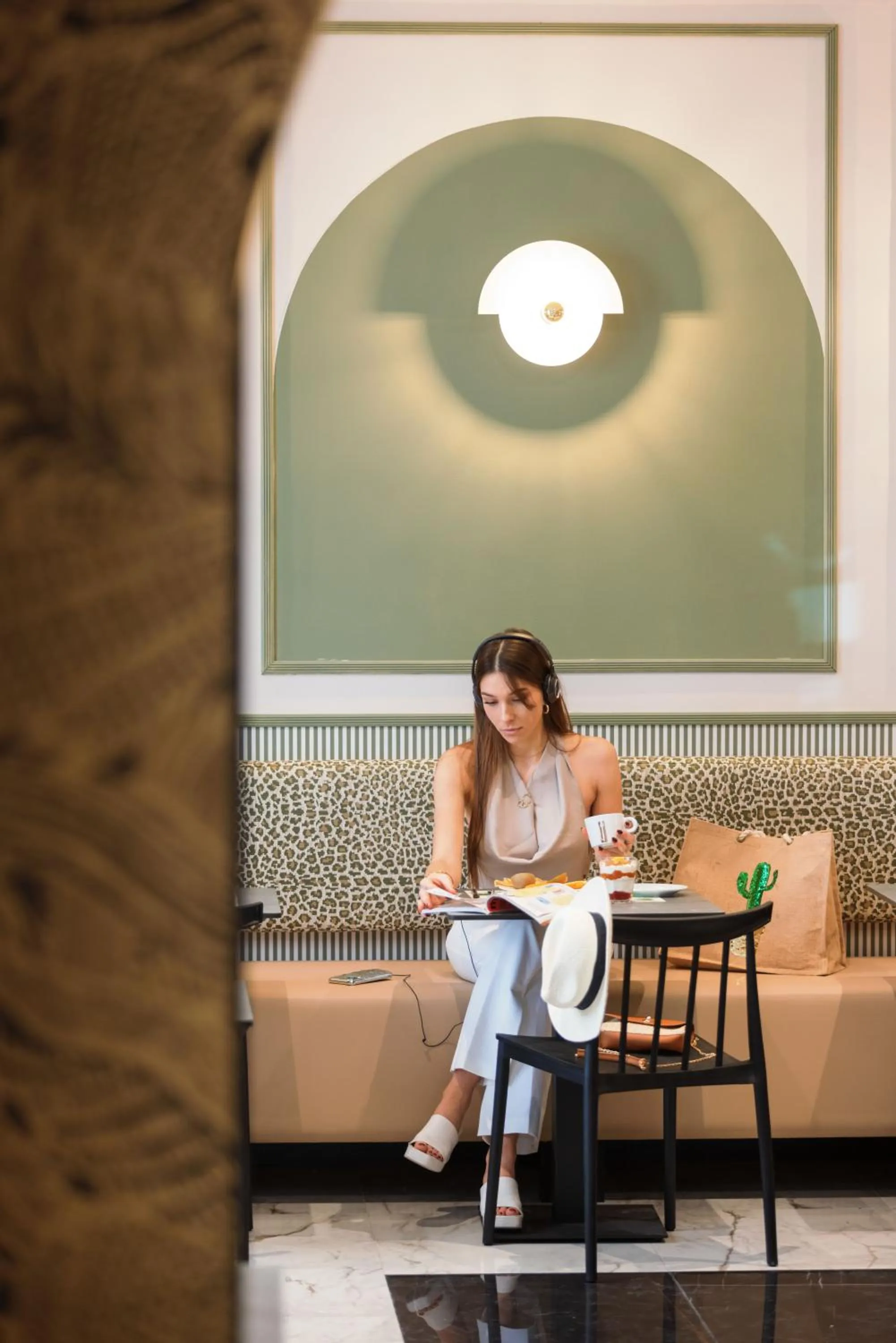 People in Hotel Khla Nice