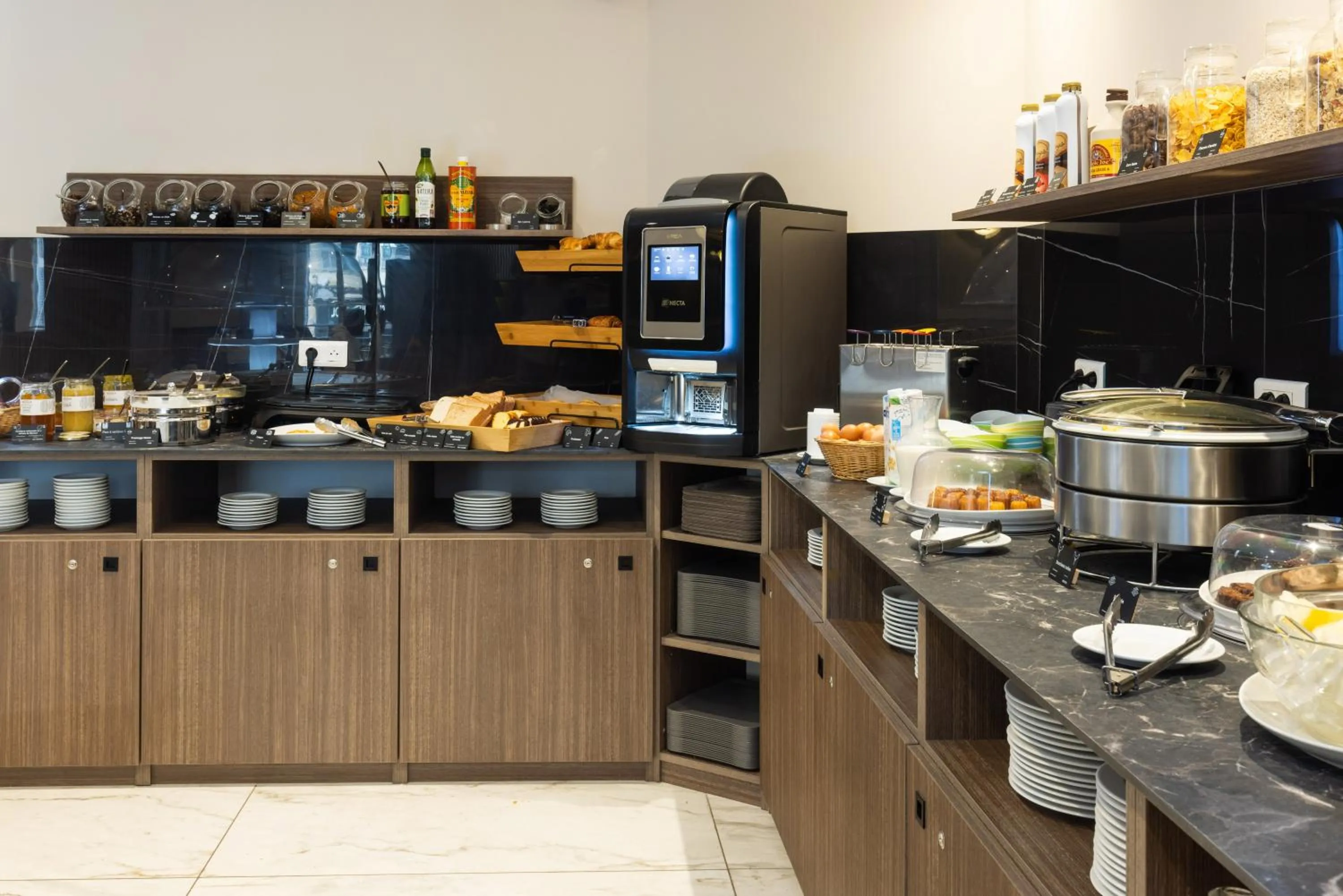 Breakfast in Hotel Khla Nice