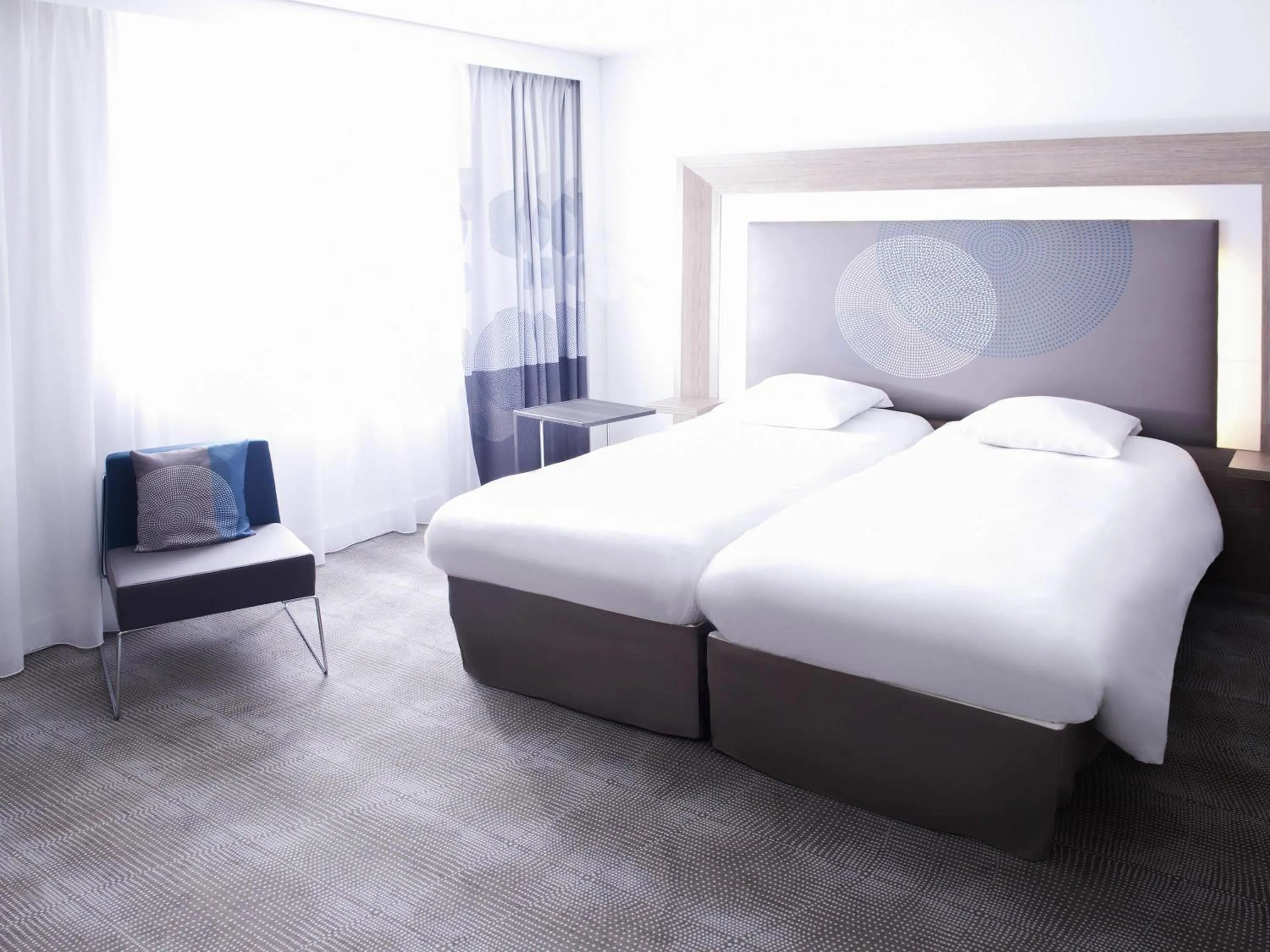 Bedroom, Bed in Novotel Marseille Centre Prado Vélodrome