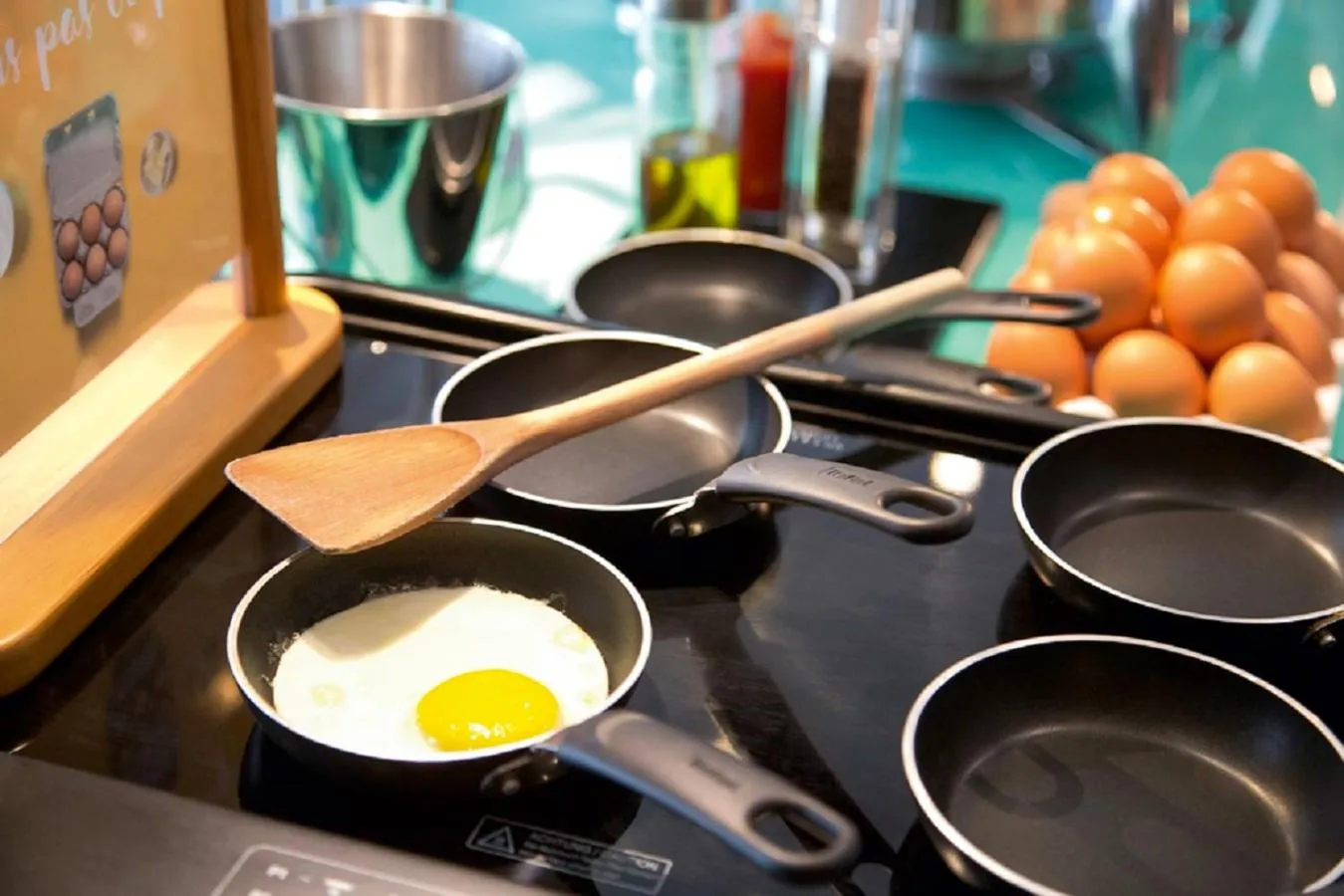 Restaurant/places to eat in Novotel Marseille Centre Prado Vélodrome